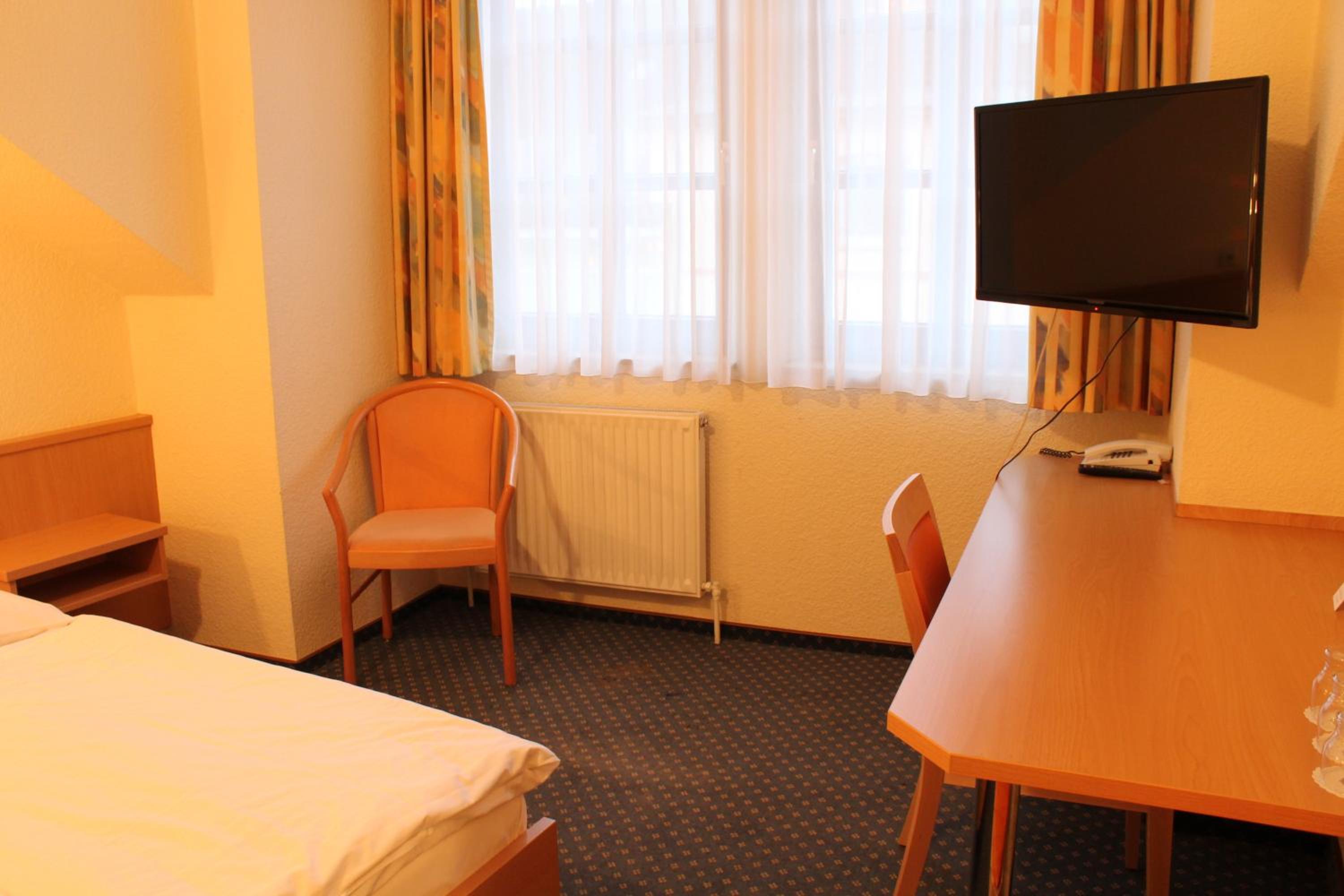 Double Room - Photo 4