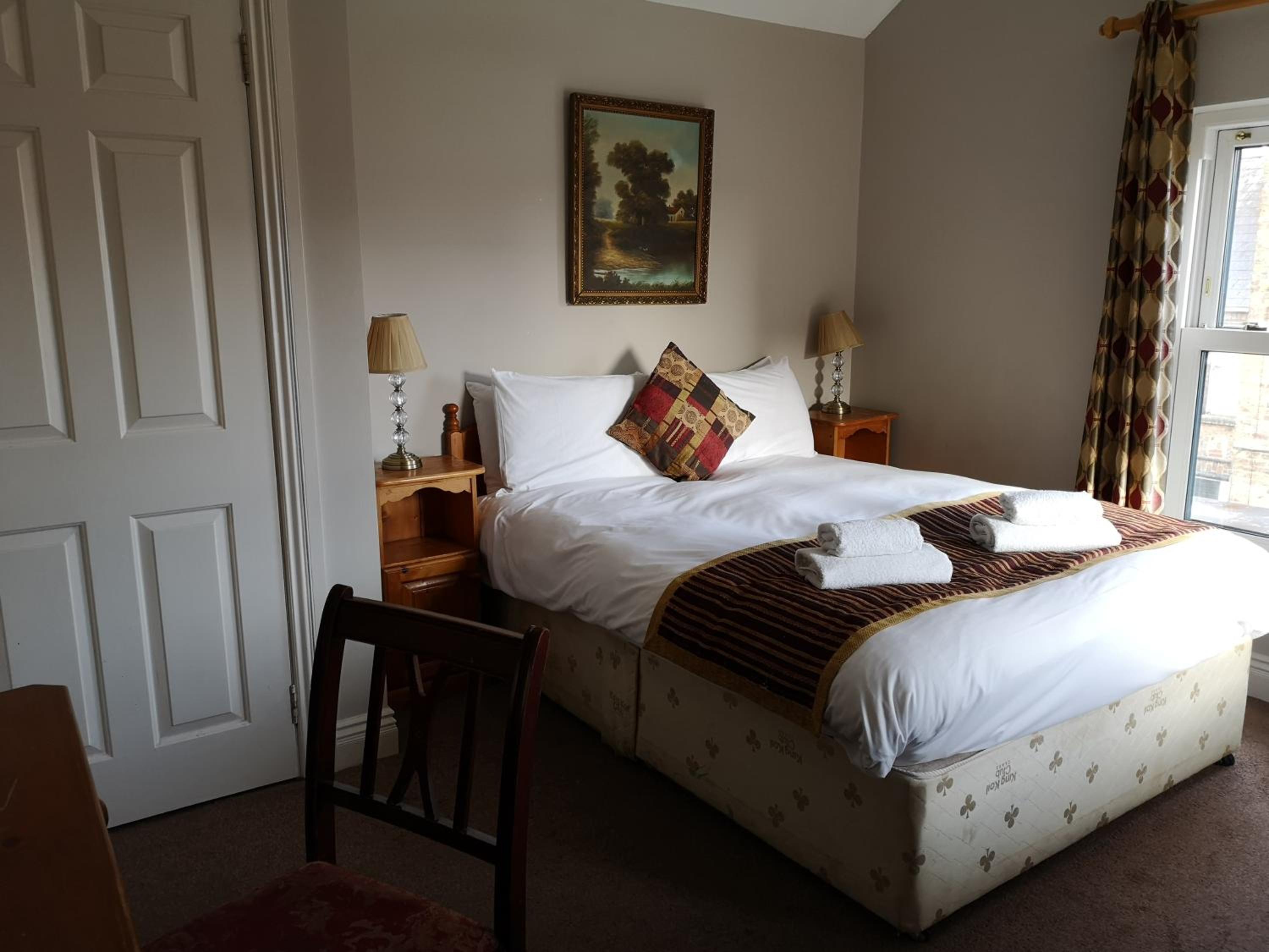 Standard Double Room - Photo 9
