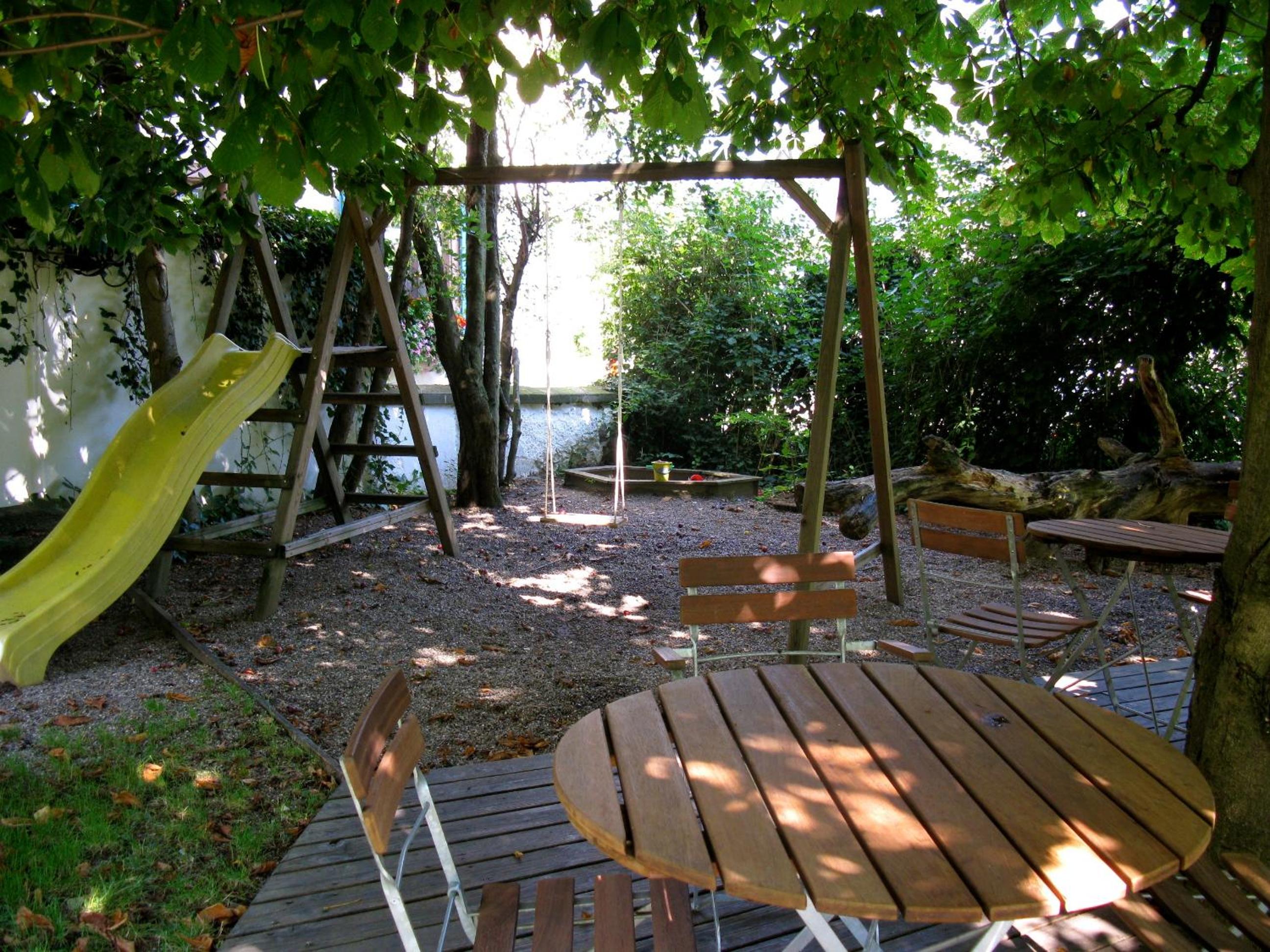 Double Room with Private Bathroom - Photo 6
