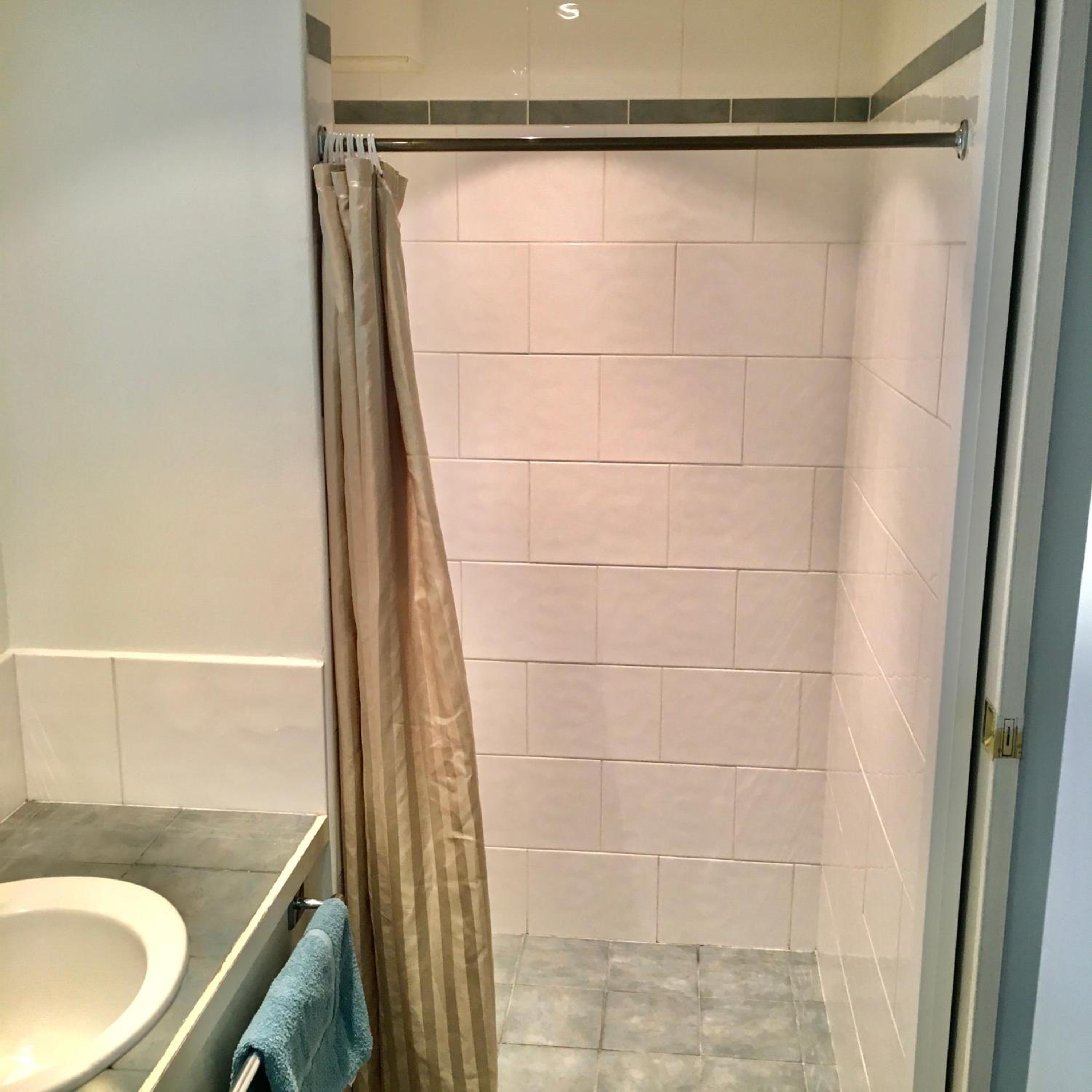 Two-Bedroom Apartment - Photo 3
