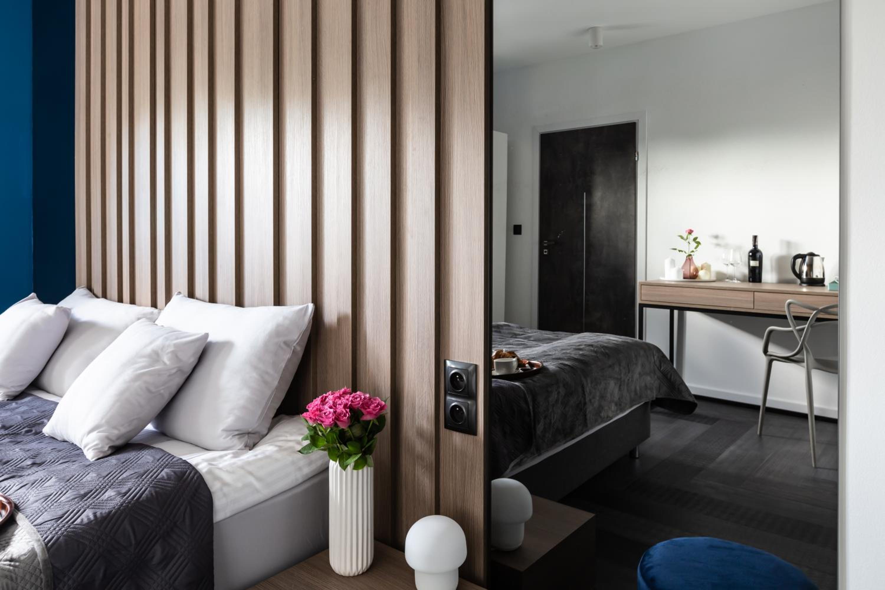 Double Room - Photo 7