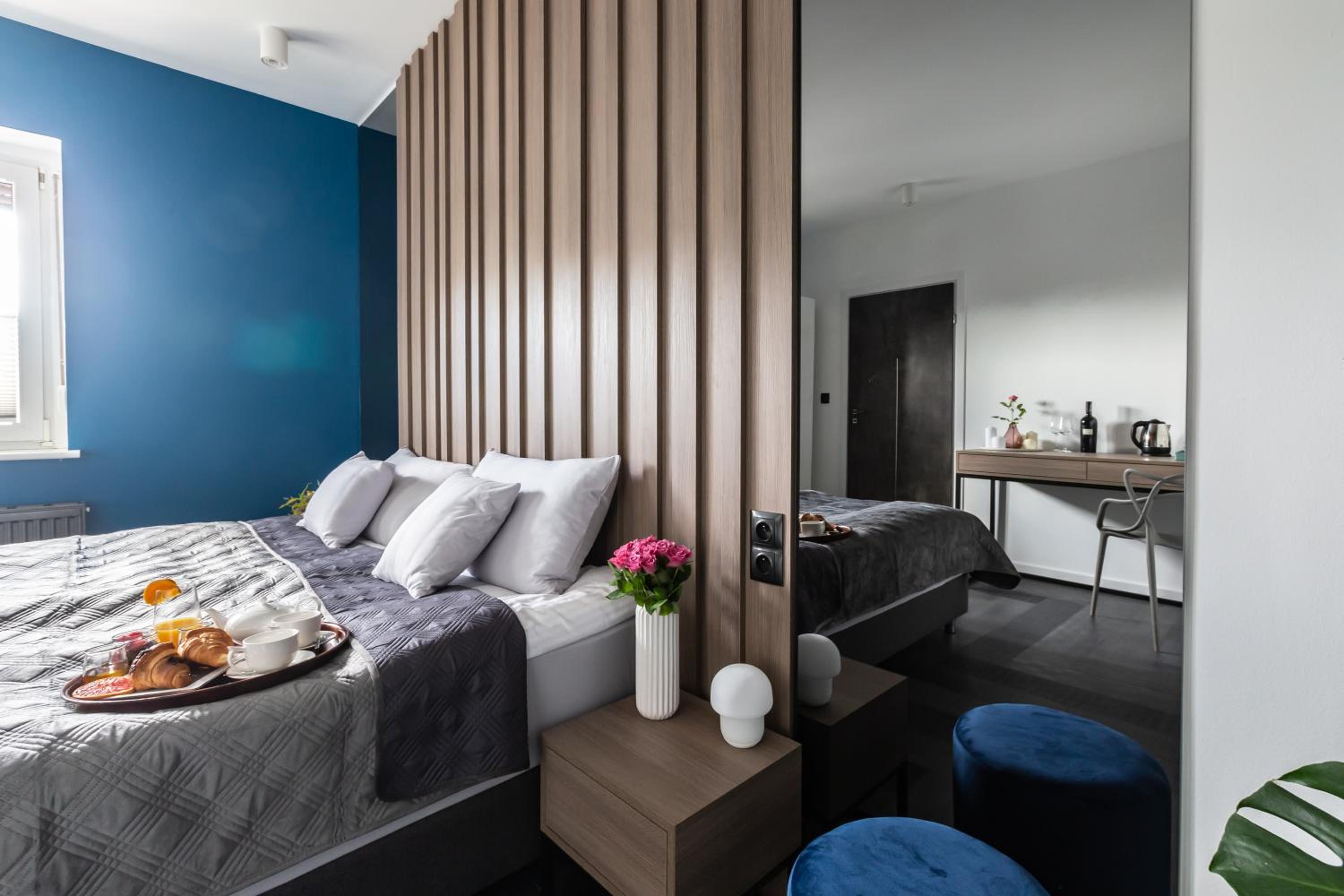 Double Room - Photo 2