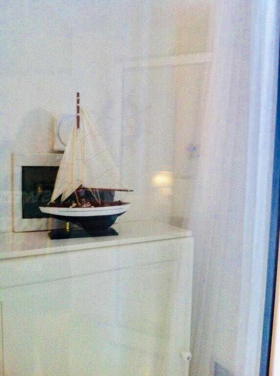 Apartment with Sea View - Photo 9