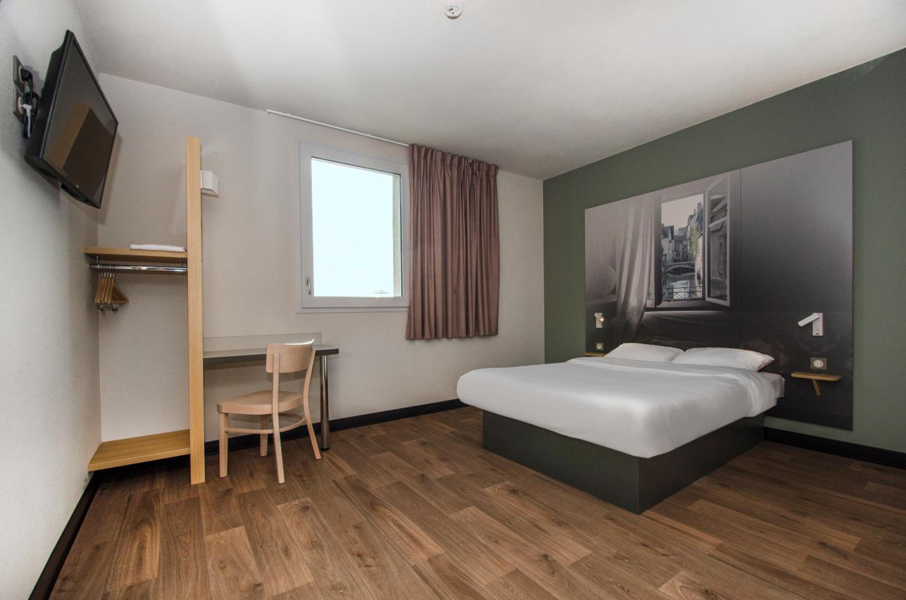 Double Room - Disability Access - Photo 1