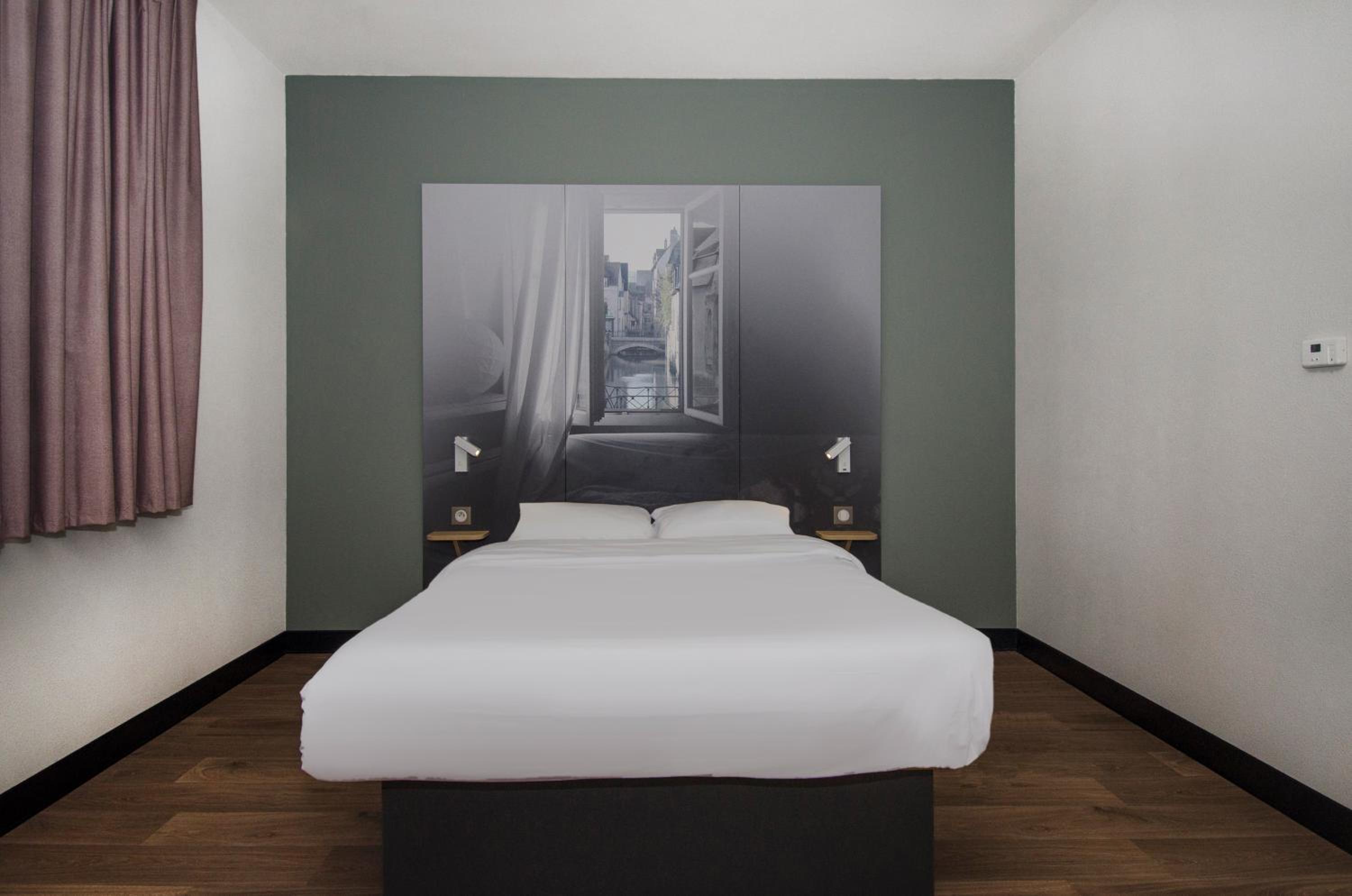 Double Room - Photo 3