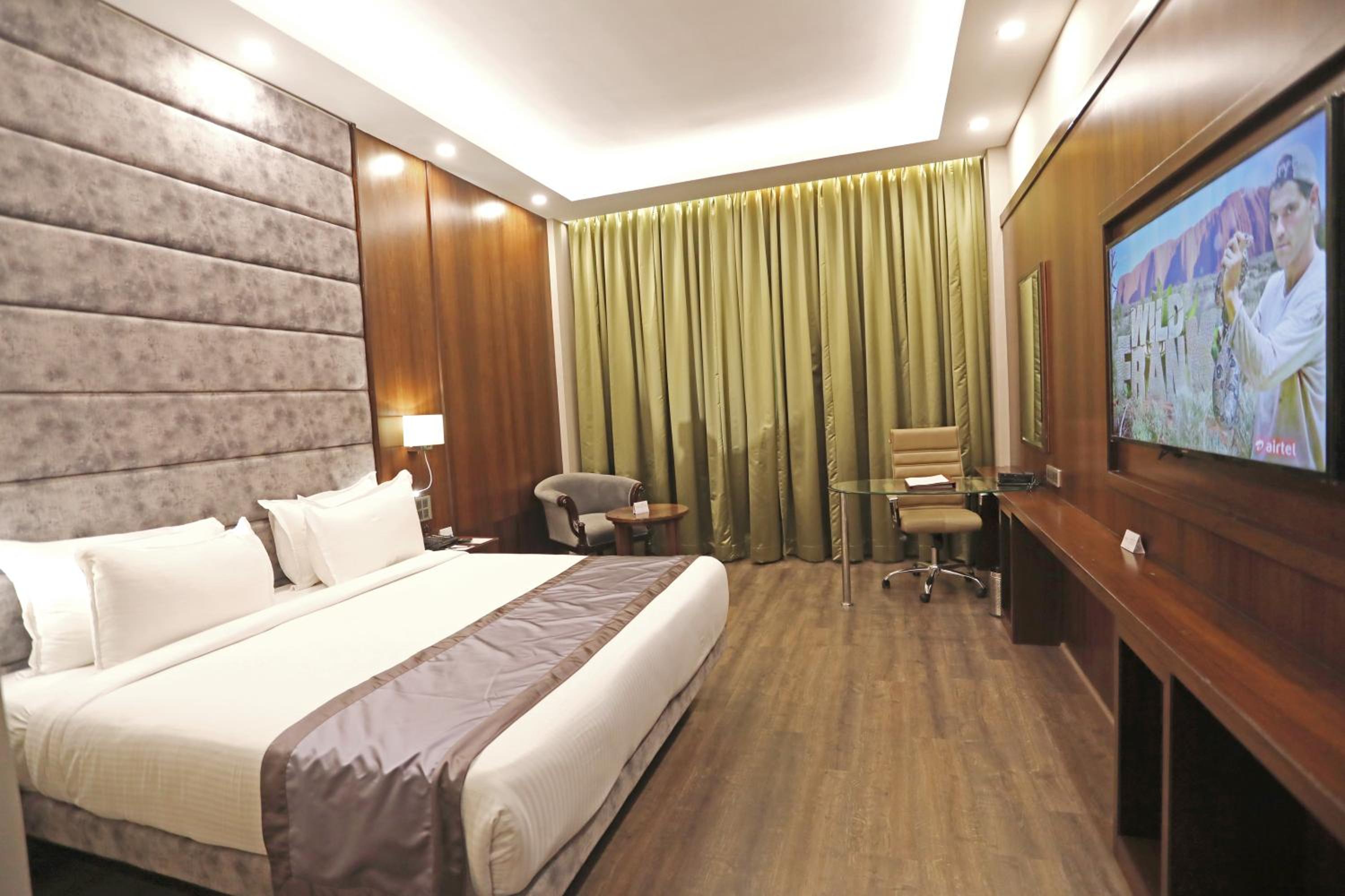 King Room Non Smoking - Book & Unlock Exclusive Deals