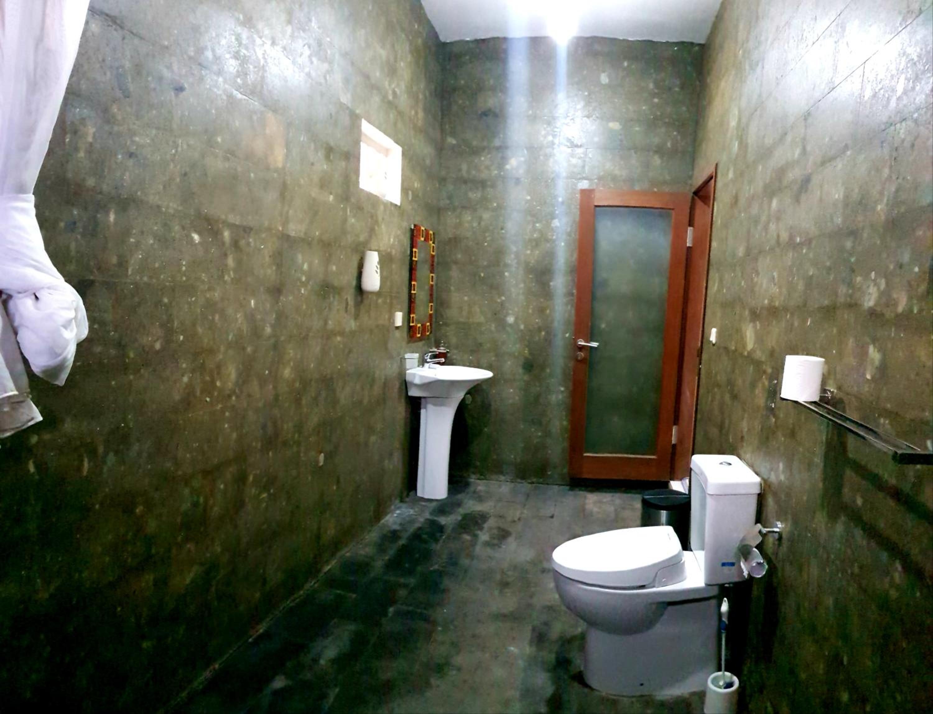 Double Room with Patio - Photo 33