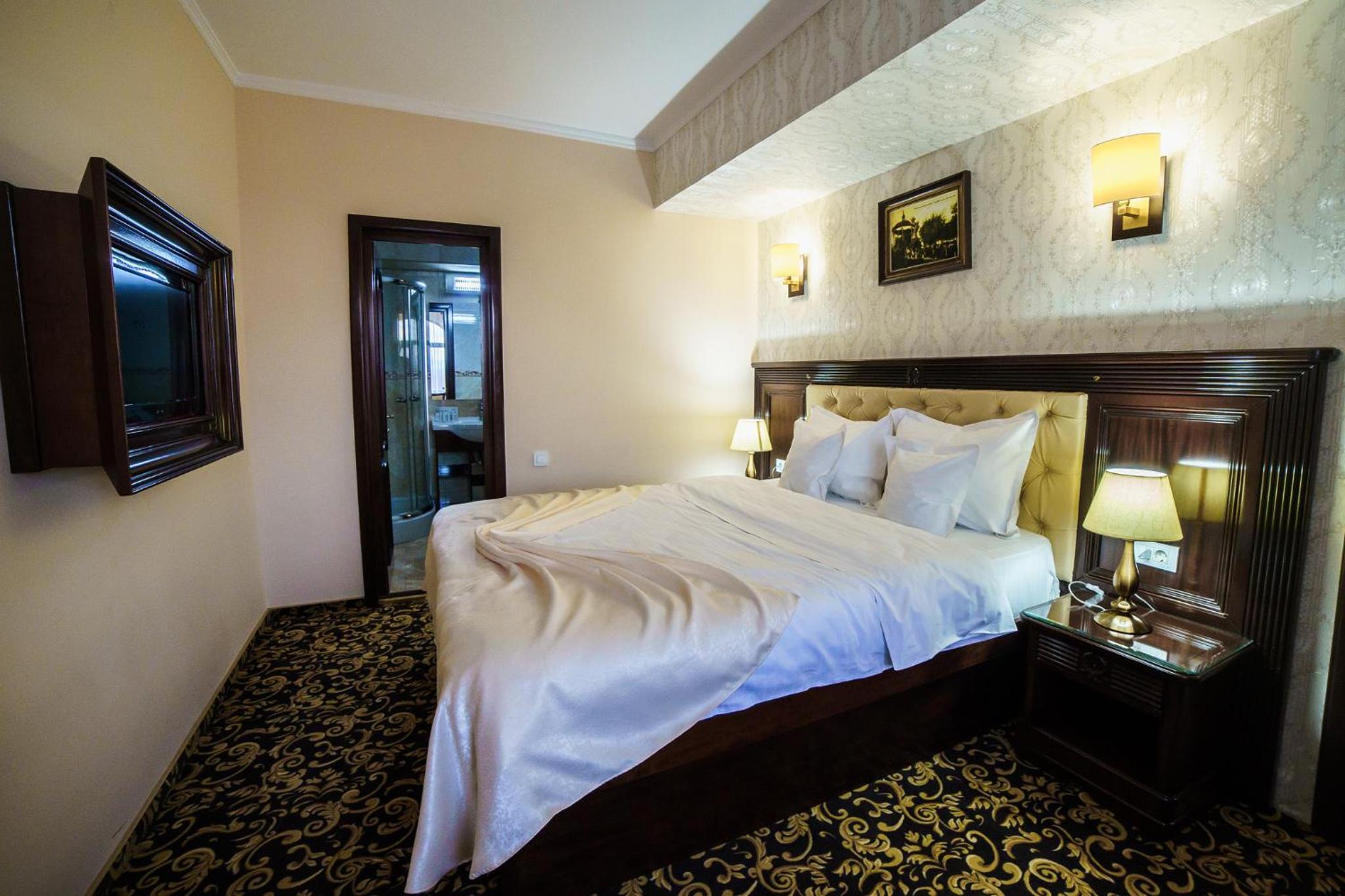 Standard Suite - Photo 4