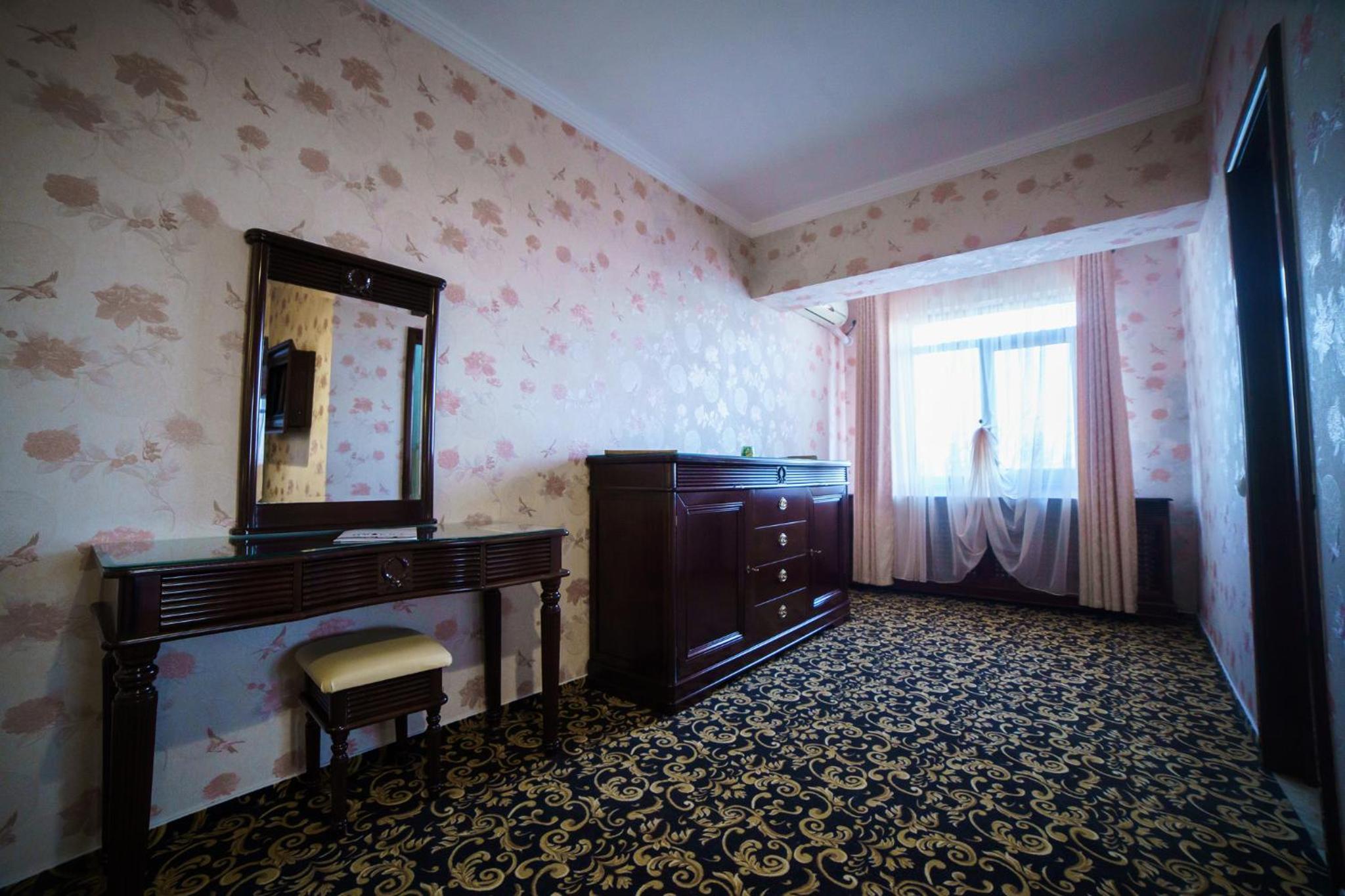 Superior Suite - Photo 4