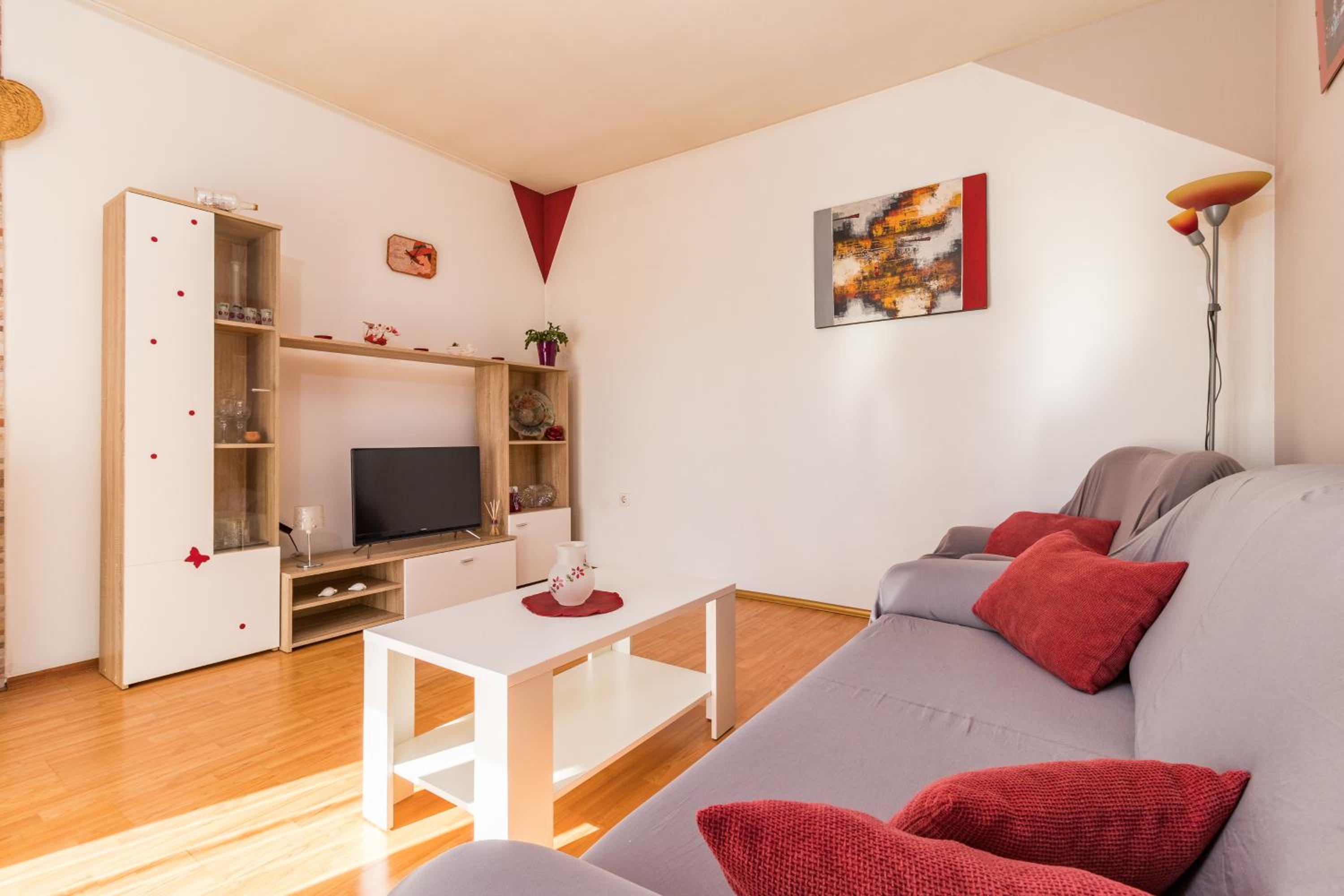 Apartment photo 1