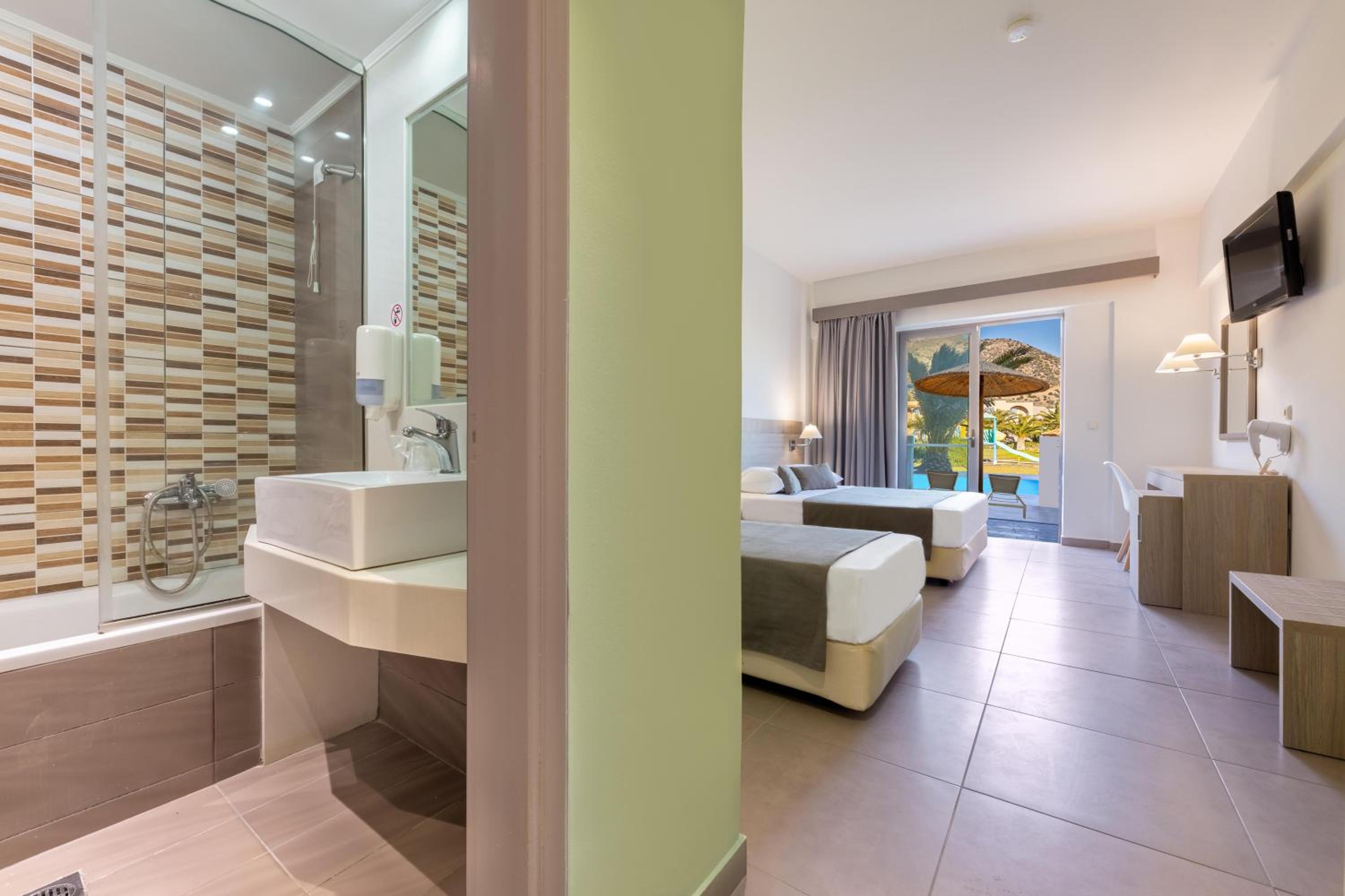 Suite - Vue sur Piscine