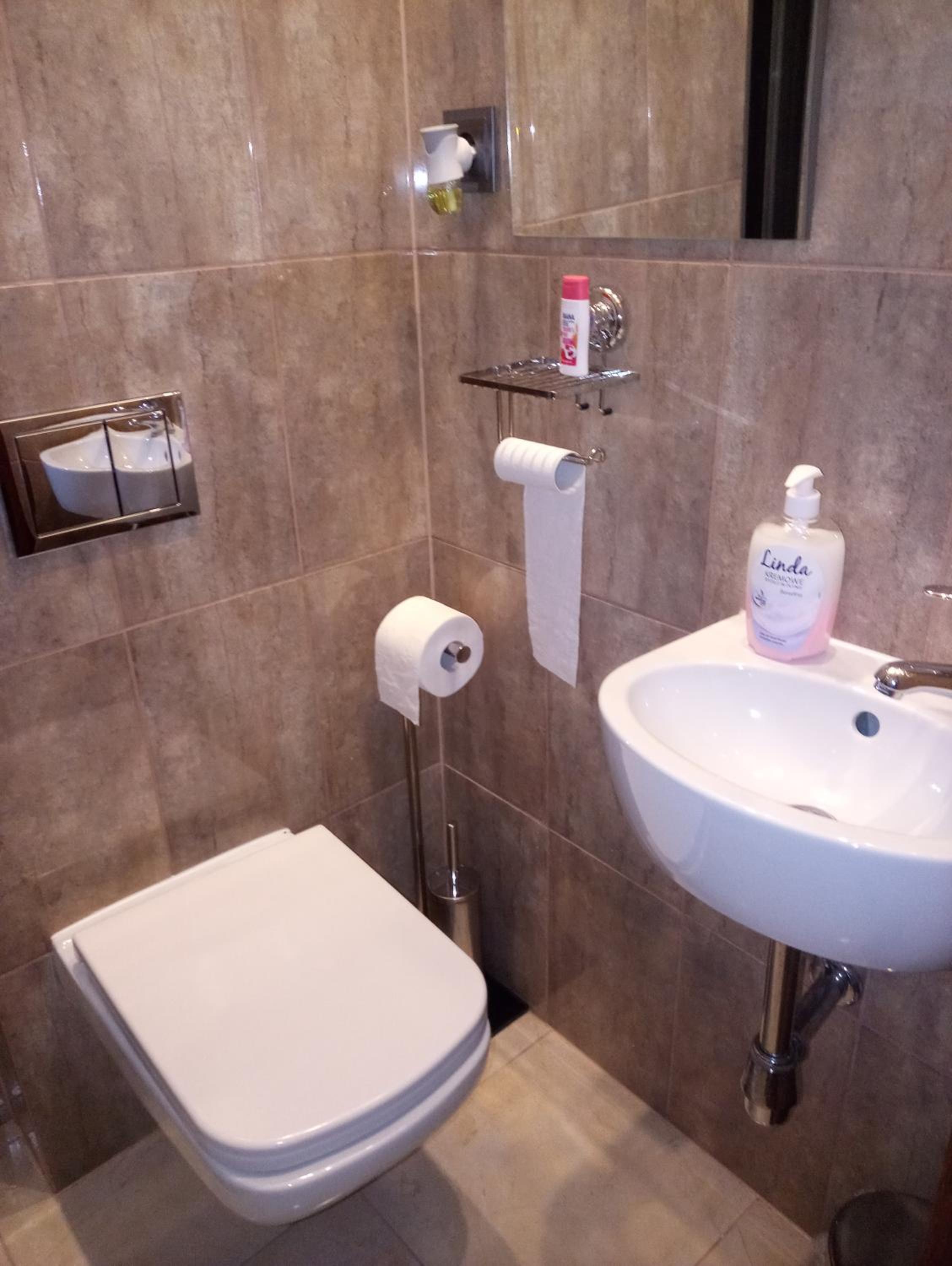 Double Or Twin Room With Private Bathroom photo 3