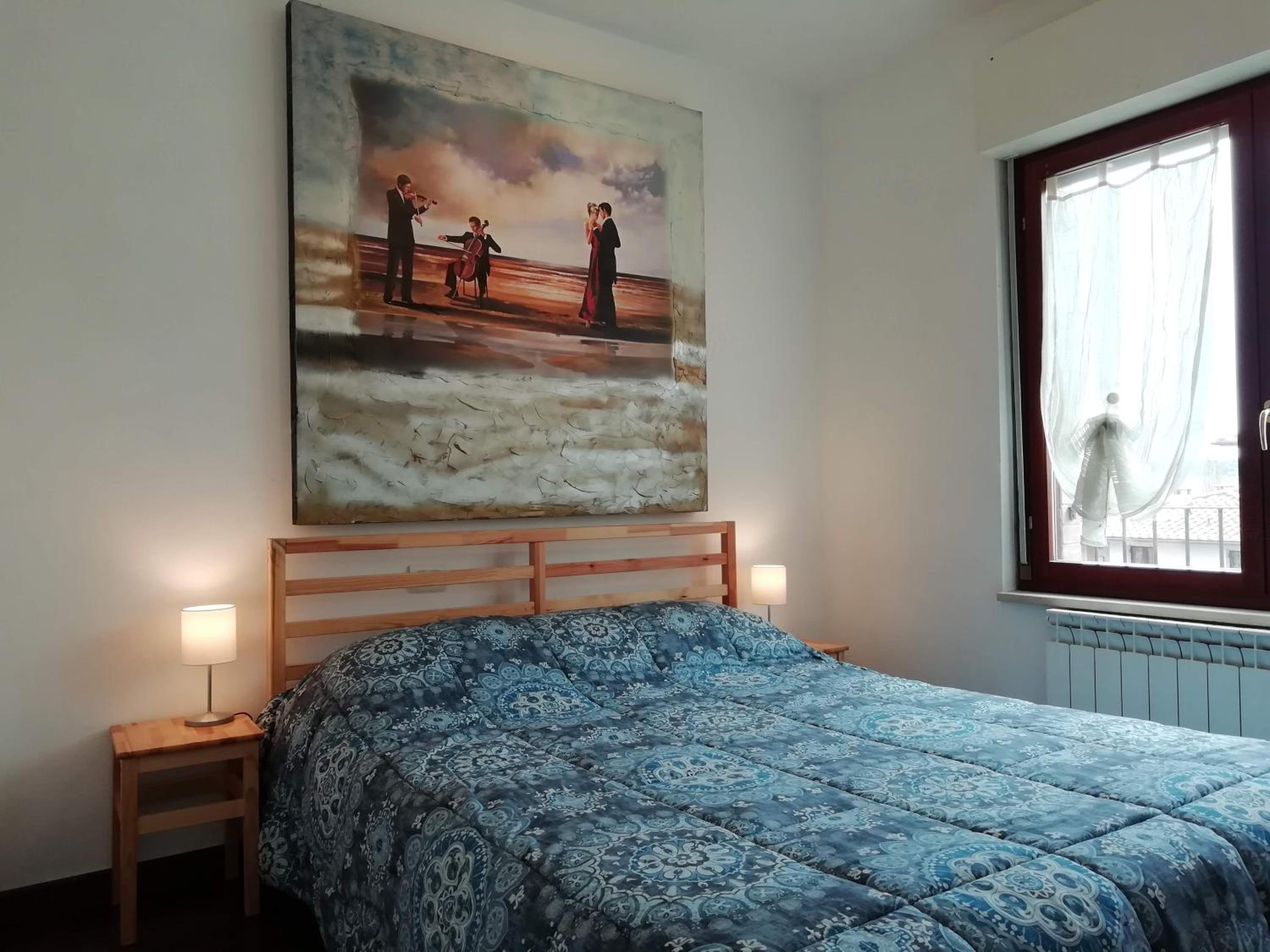 Apartment with Terrace - Photo 8