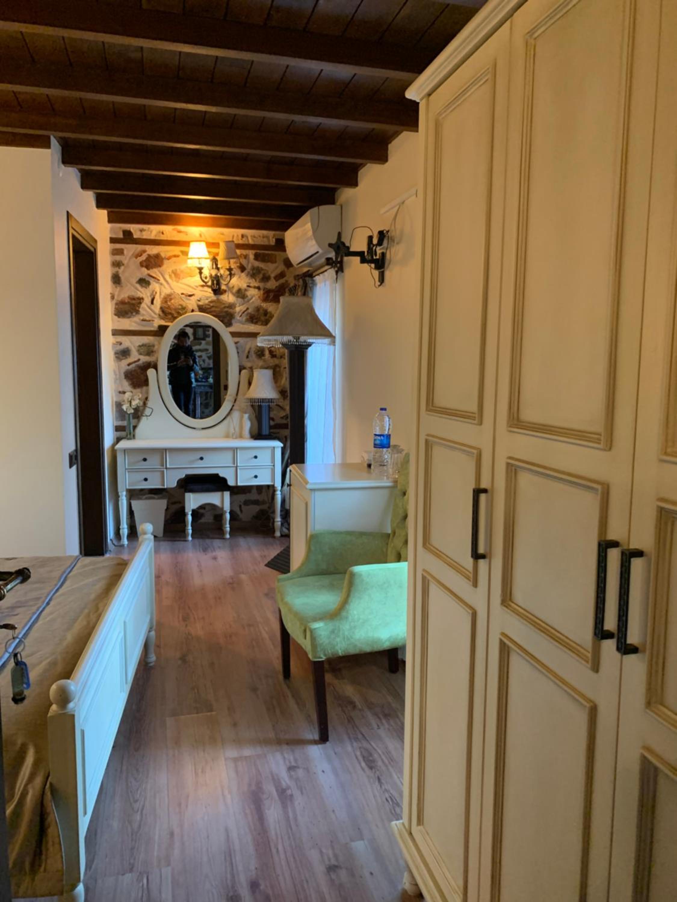 Standard Double Room - Photo 4
