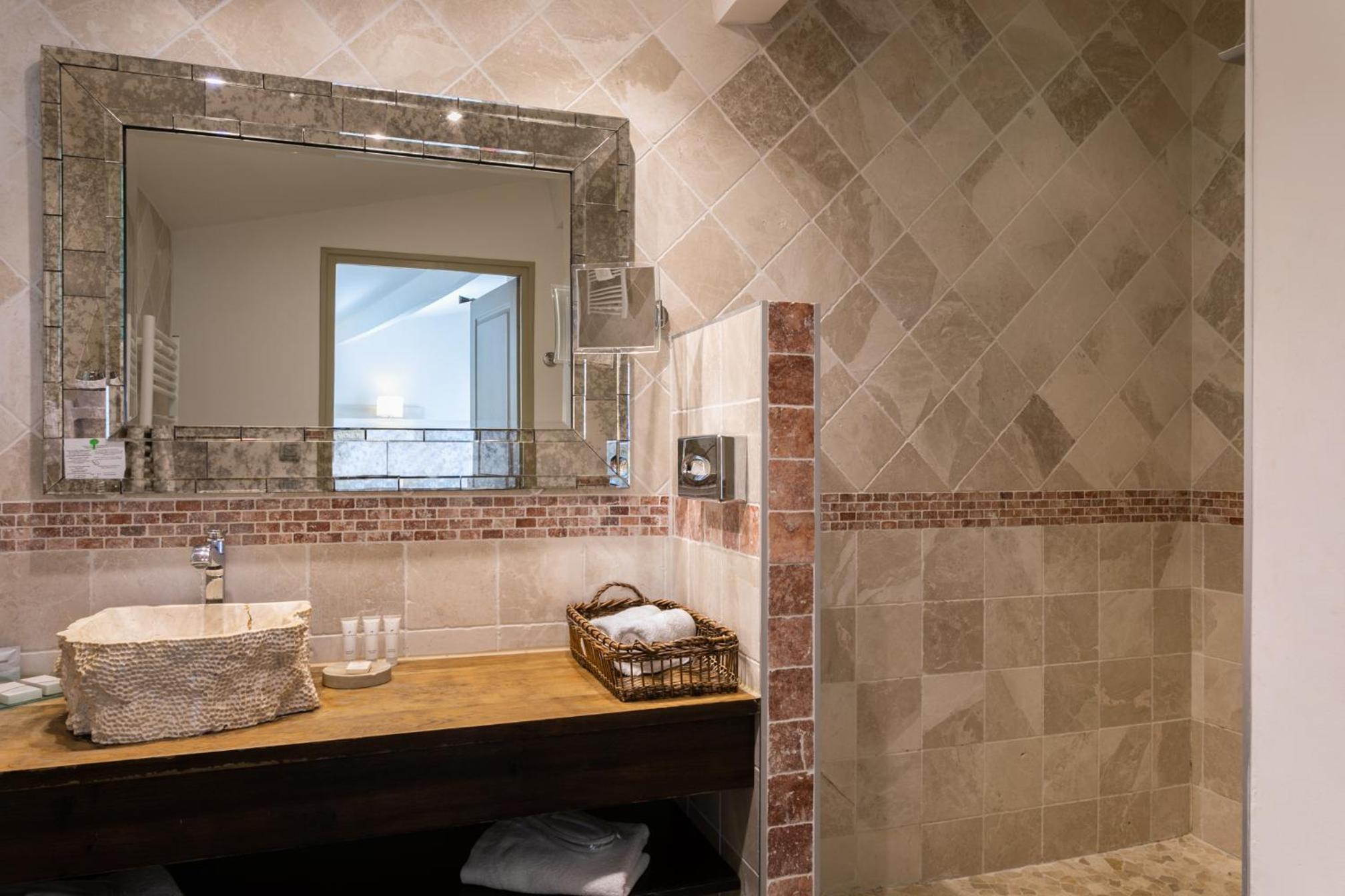 Family Suite (2 Adults + 2 Children) - Photo 5