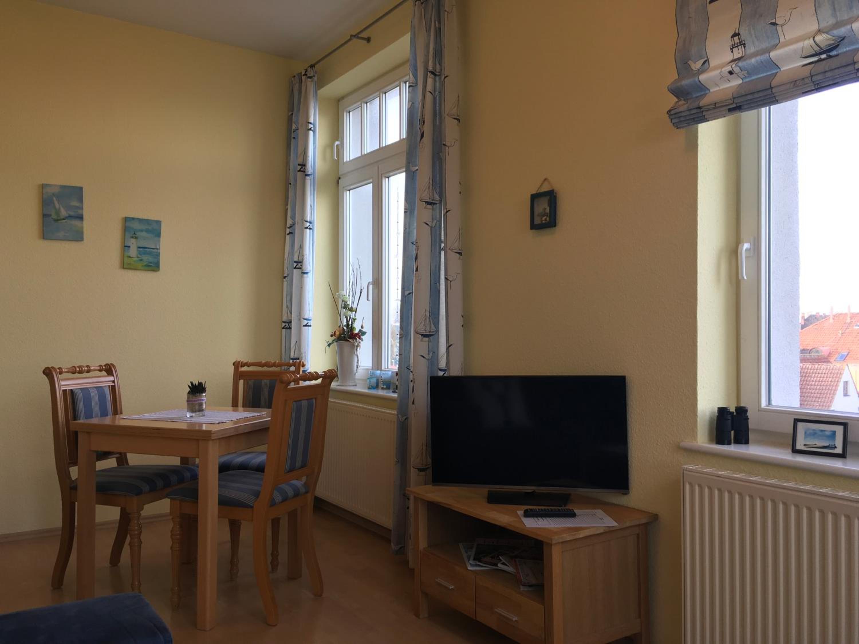 Apartment - Split Level - Photo 7