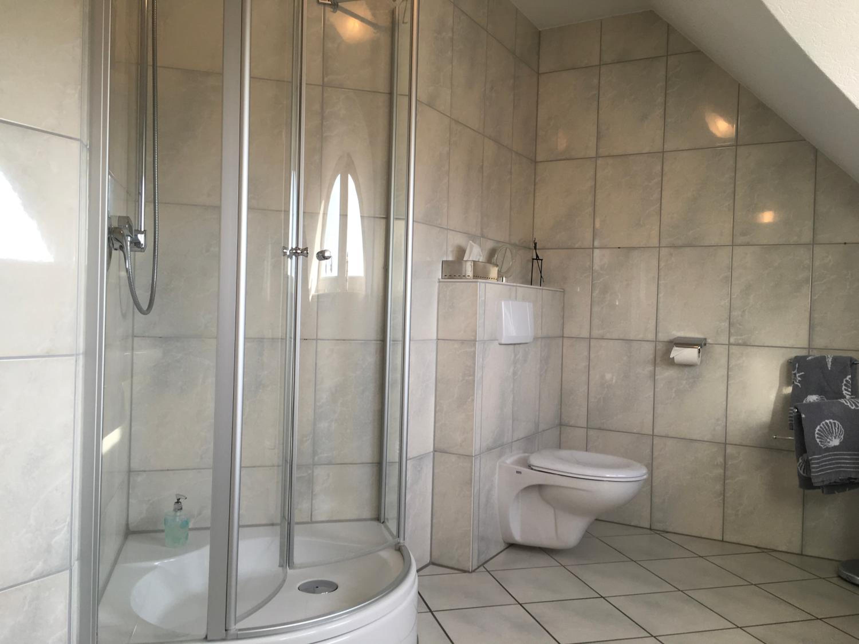 Apartment - Split Level - Photo 8