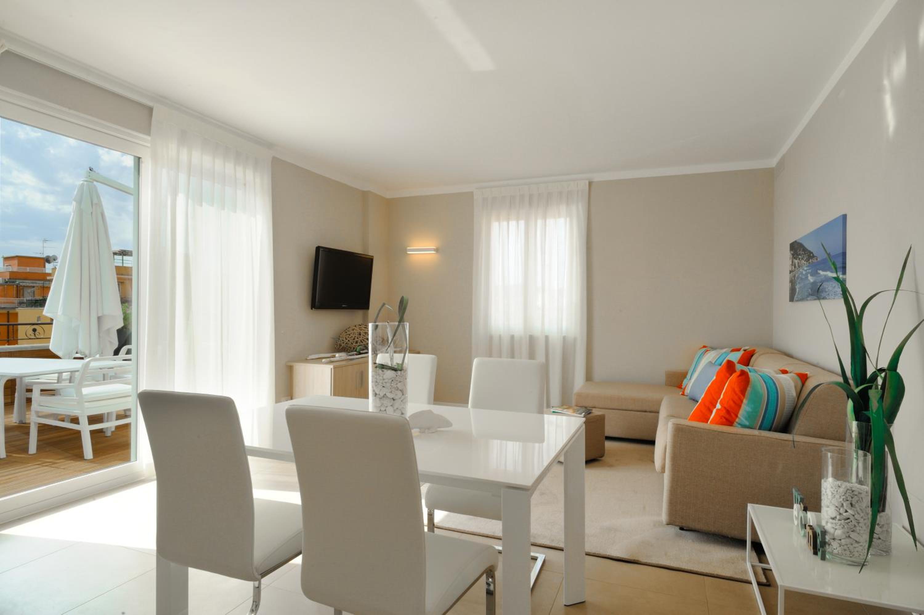 Penthouse Apartment with Terrace photo 2
