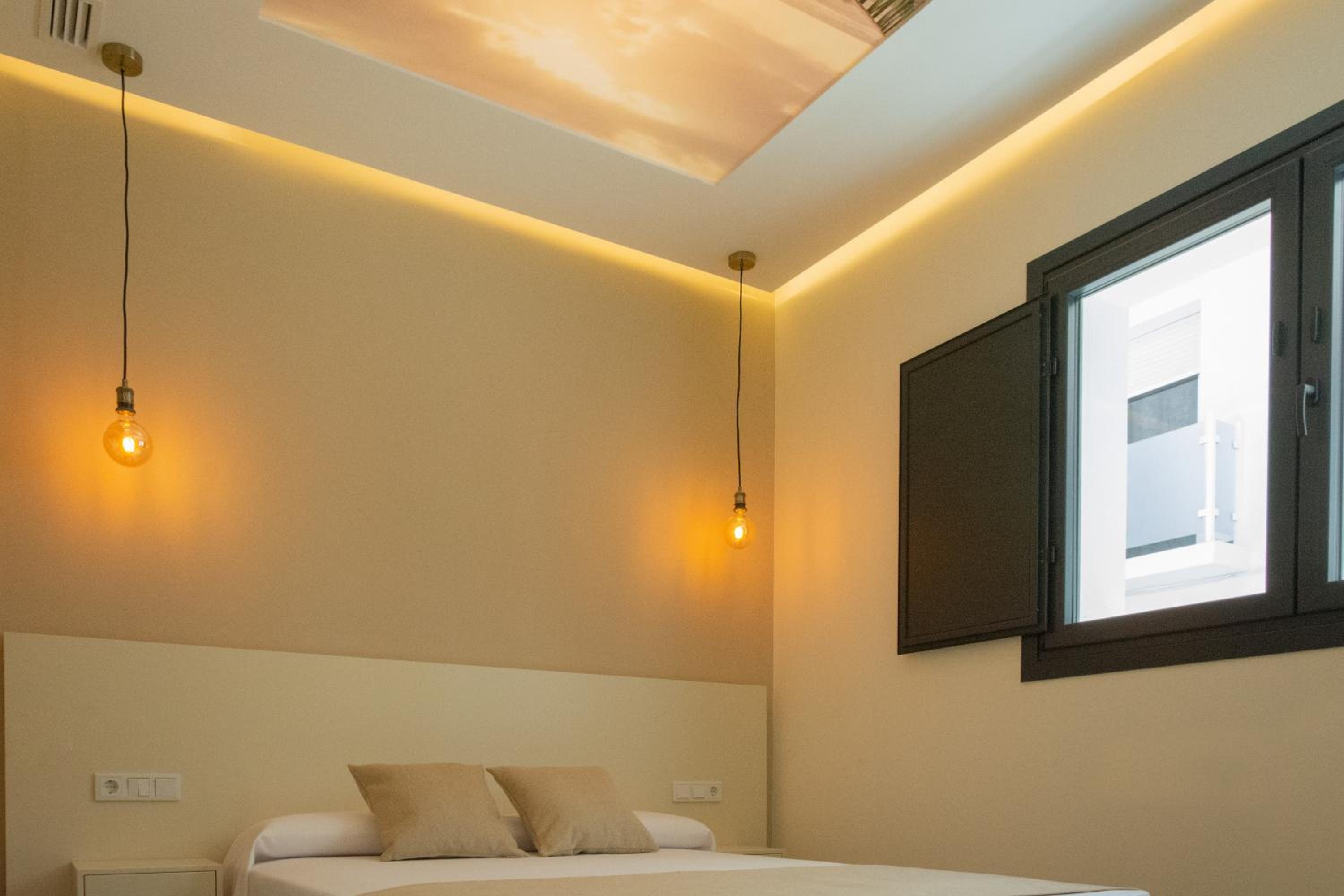 Double Room with Extra Bed - Photo 3
