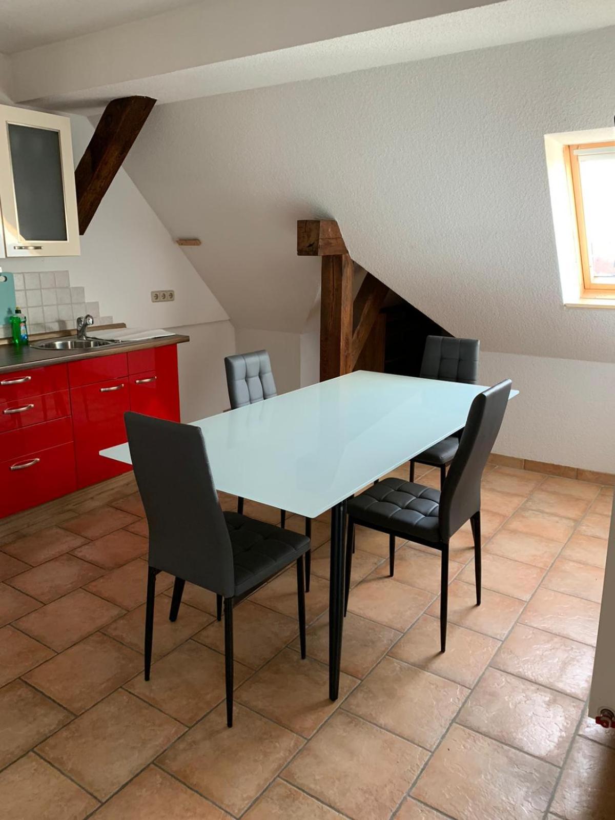 Apartment - Split Level - Photo 10
