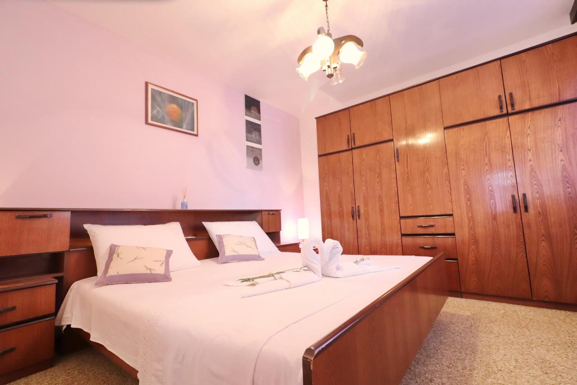 Standard One-Bedroom Apartment with Terrace and Garden View