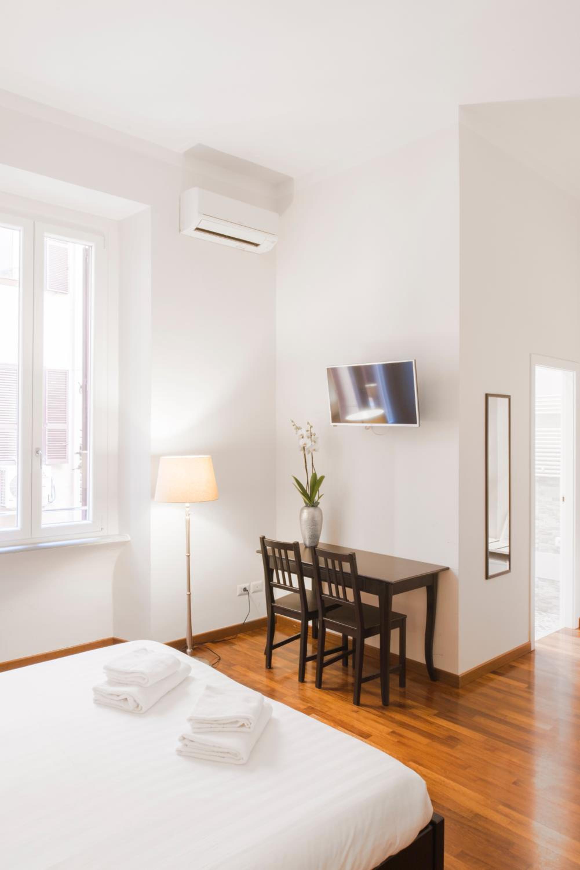 Triple Room with Private Bathroom photo 3