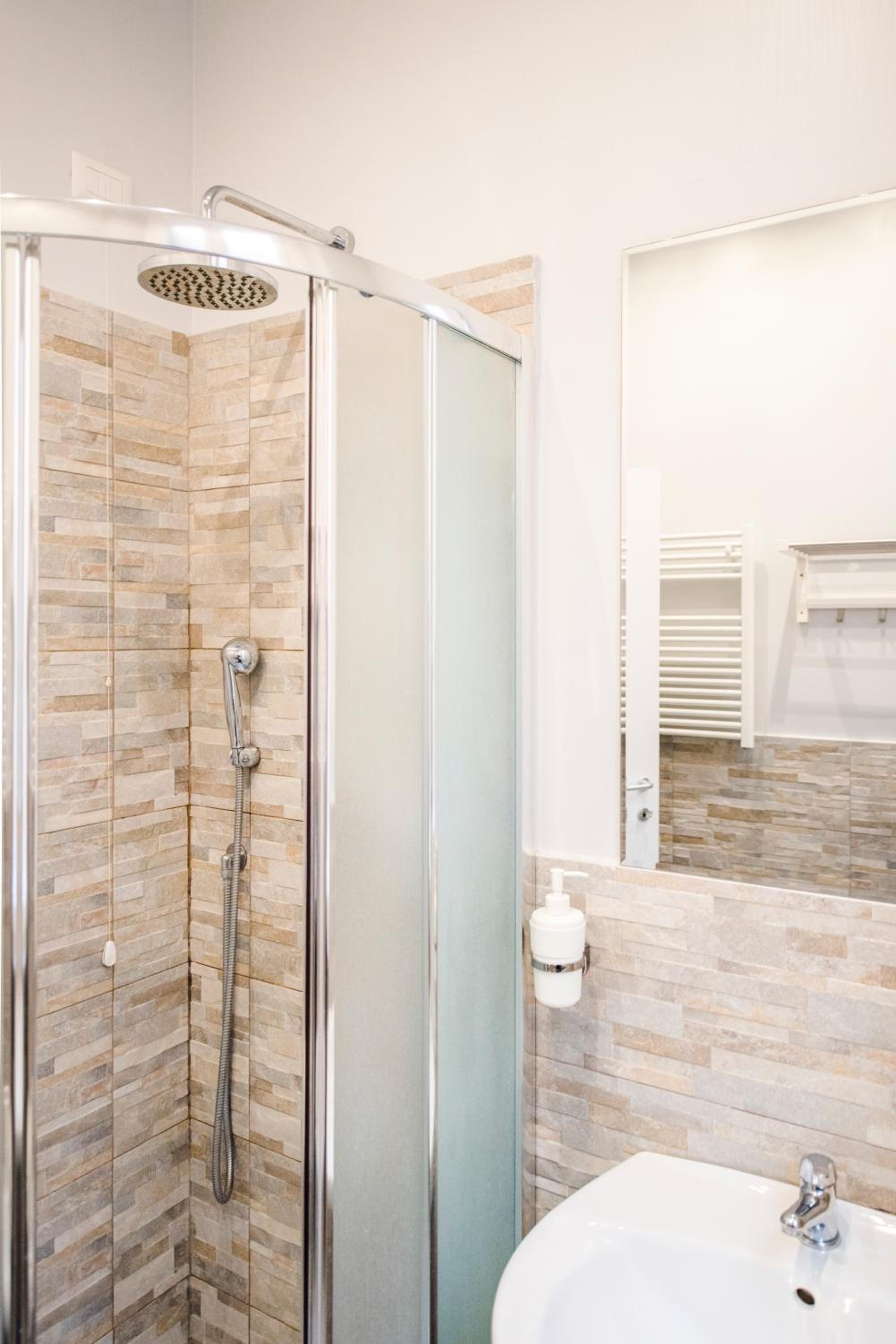 Family Room with Private Bathroom photo 2