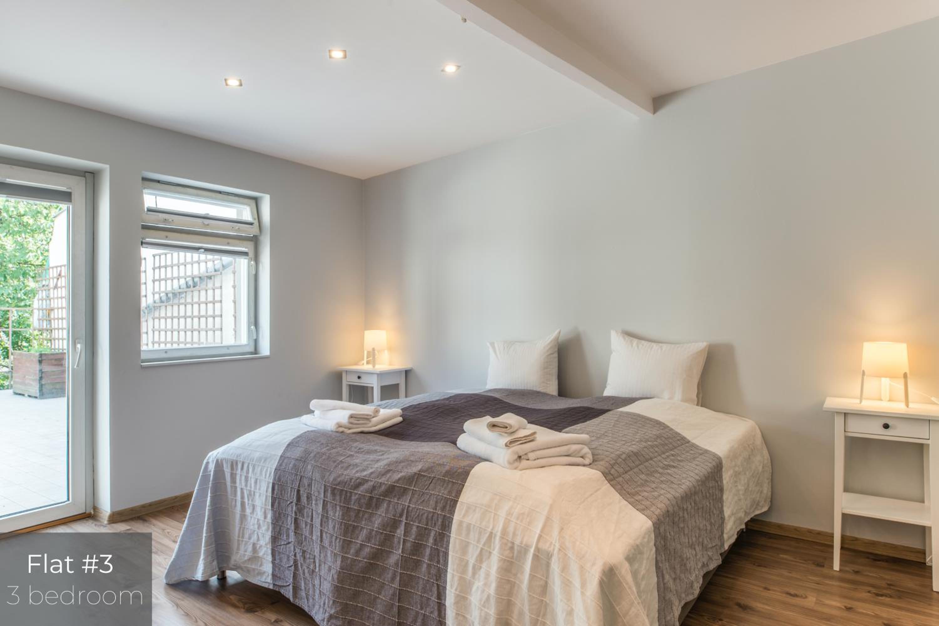 Three-Bedroom Apartment with Large Terrace Nr. 3 - Photo 6