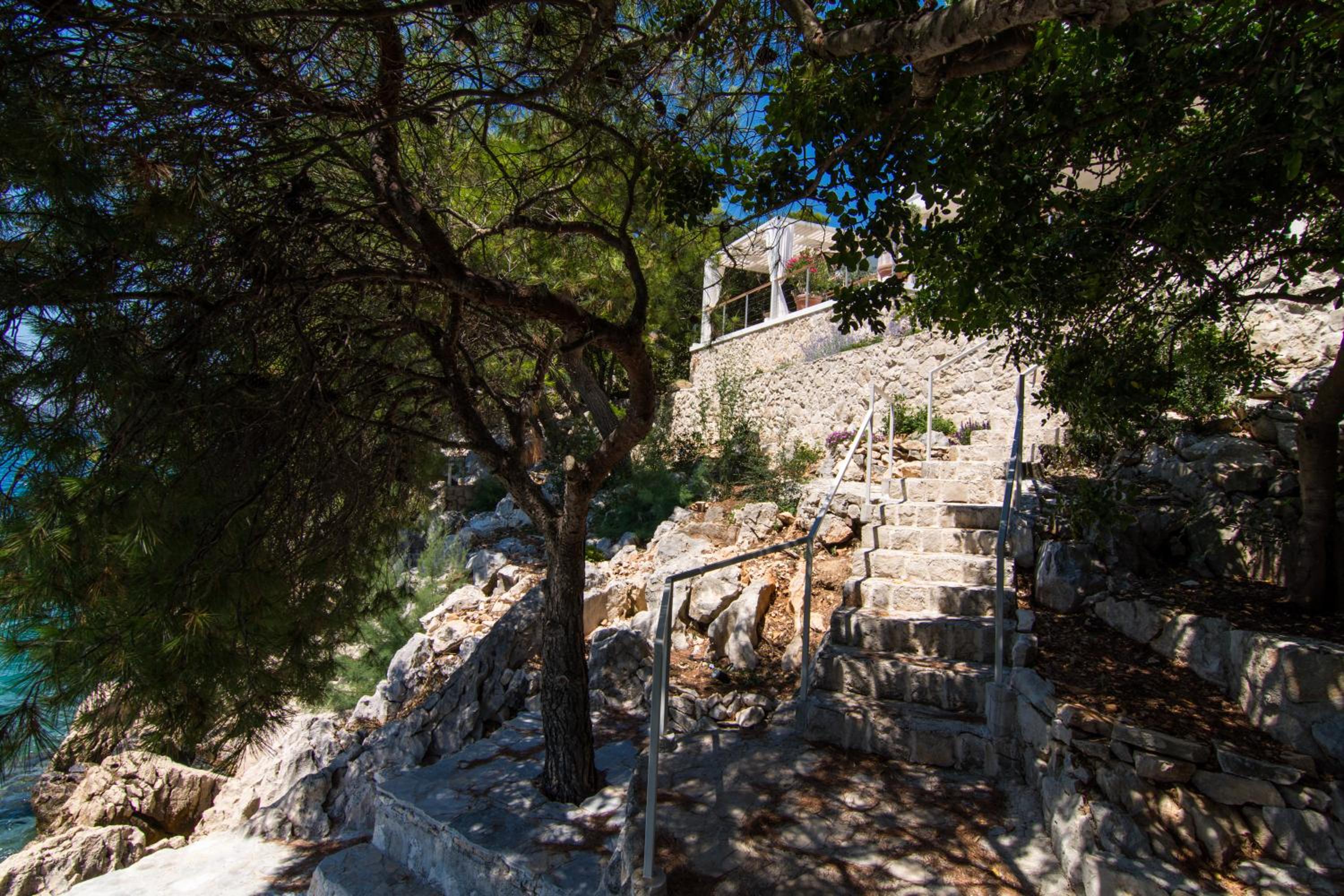 Villa - Beach Front