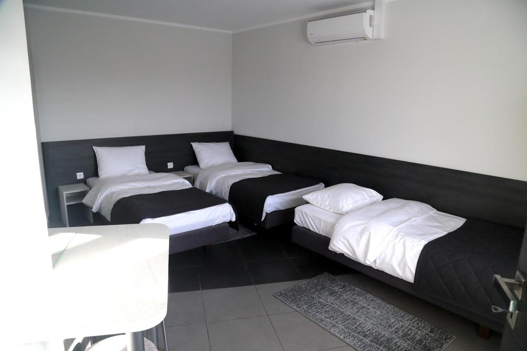 Triple Room with Private Bathroom photo 2