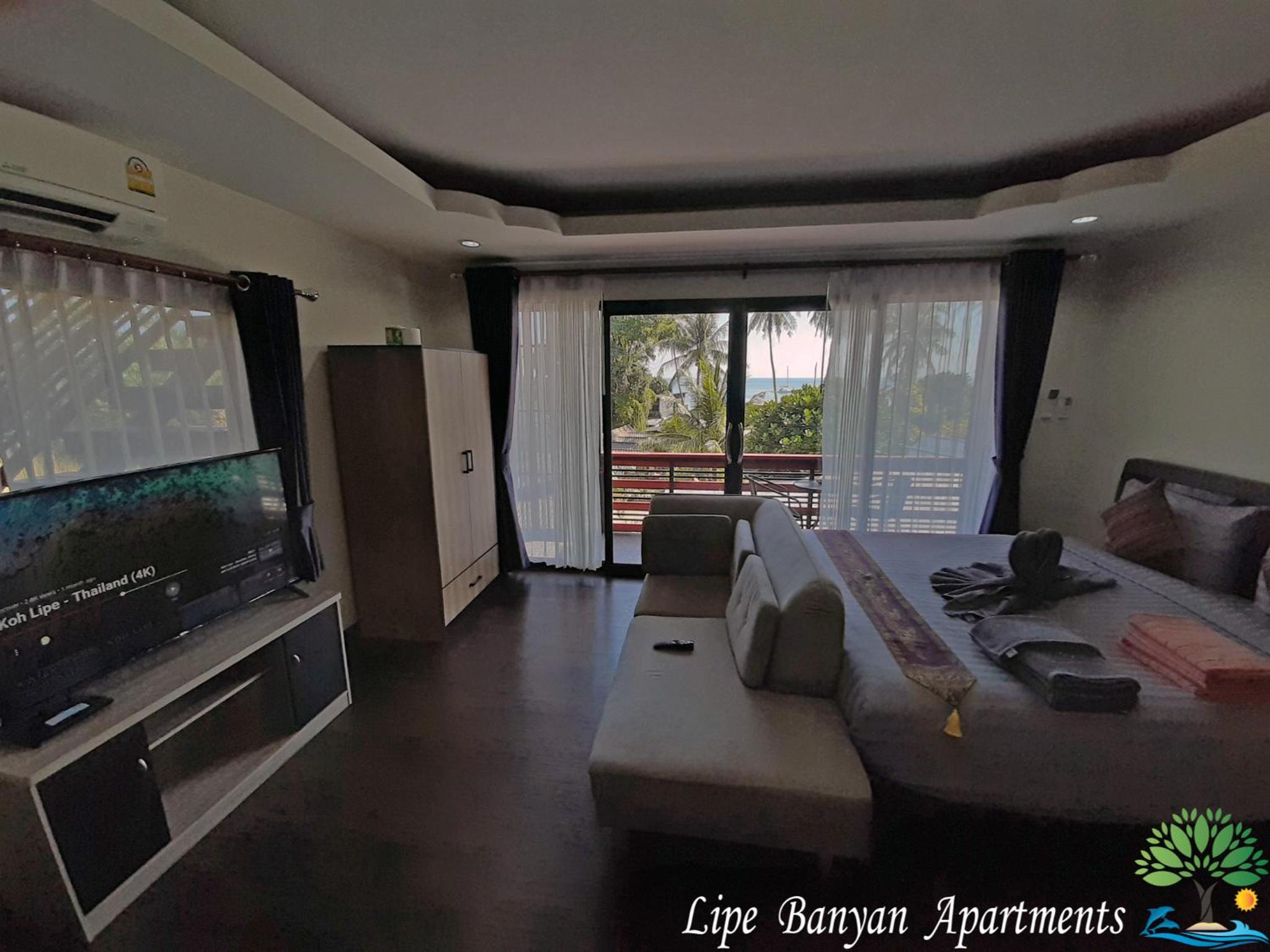 Studio with Balcony and Sea View - Photo 18
