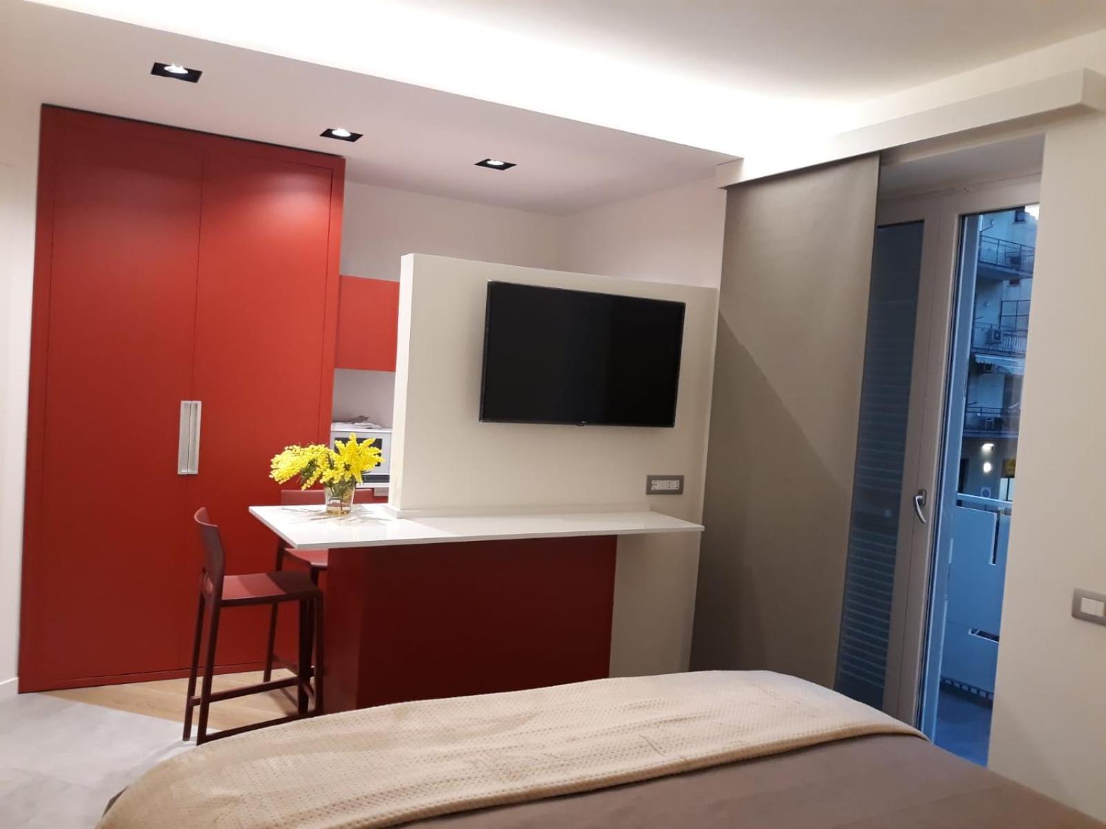 Two-Bedroom Apartment - Photo 3
