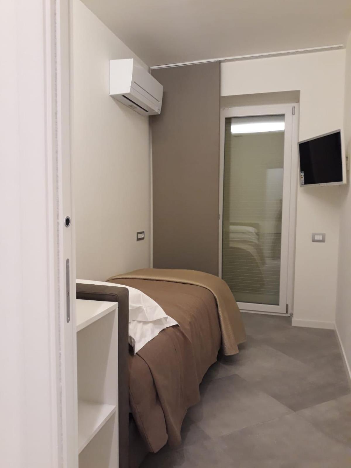 Two-Bedroom Apartment - Photo 7