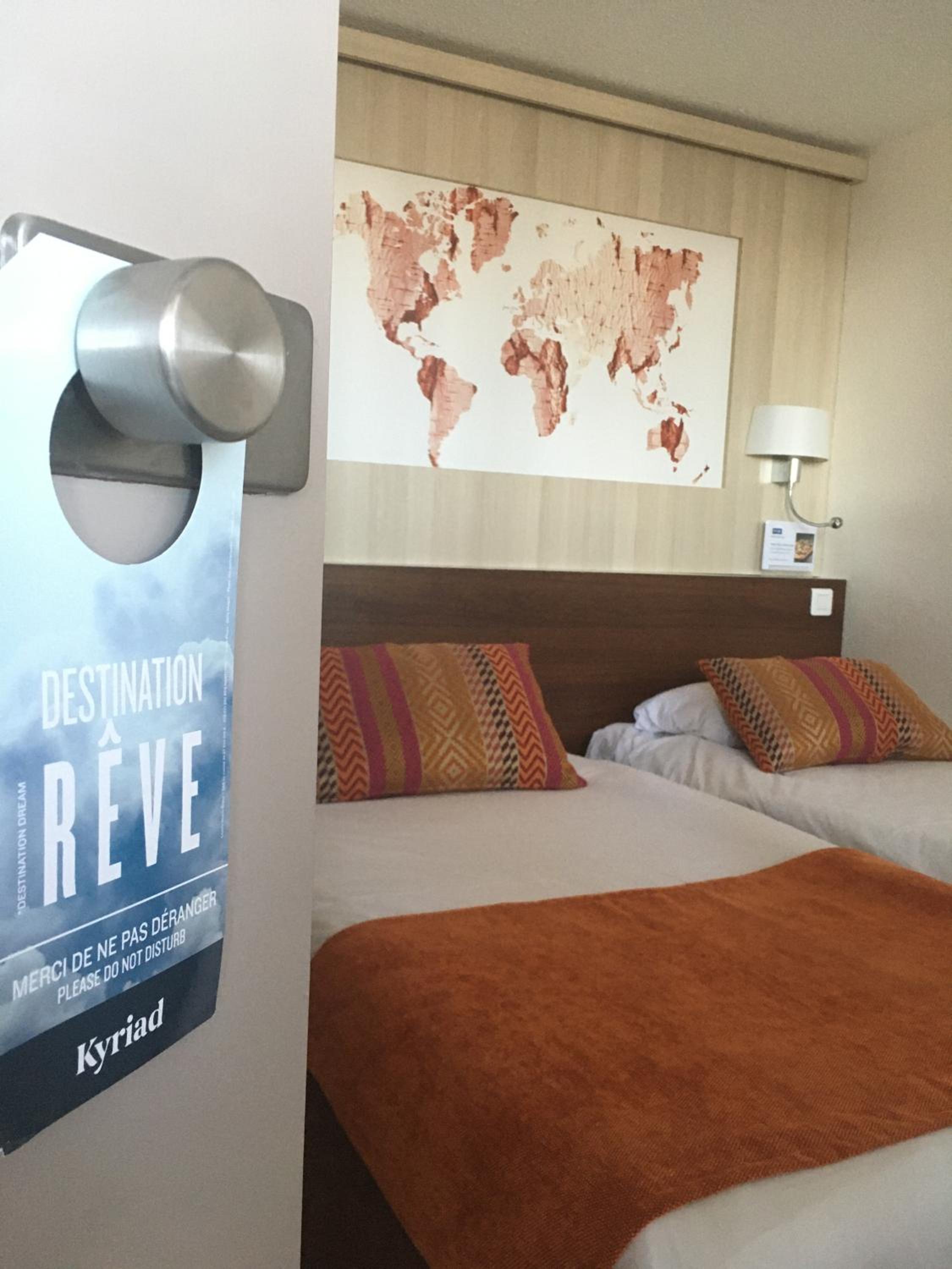 Twin Room - Photo 5