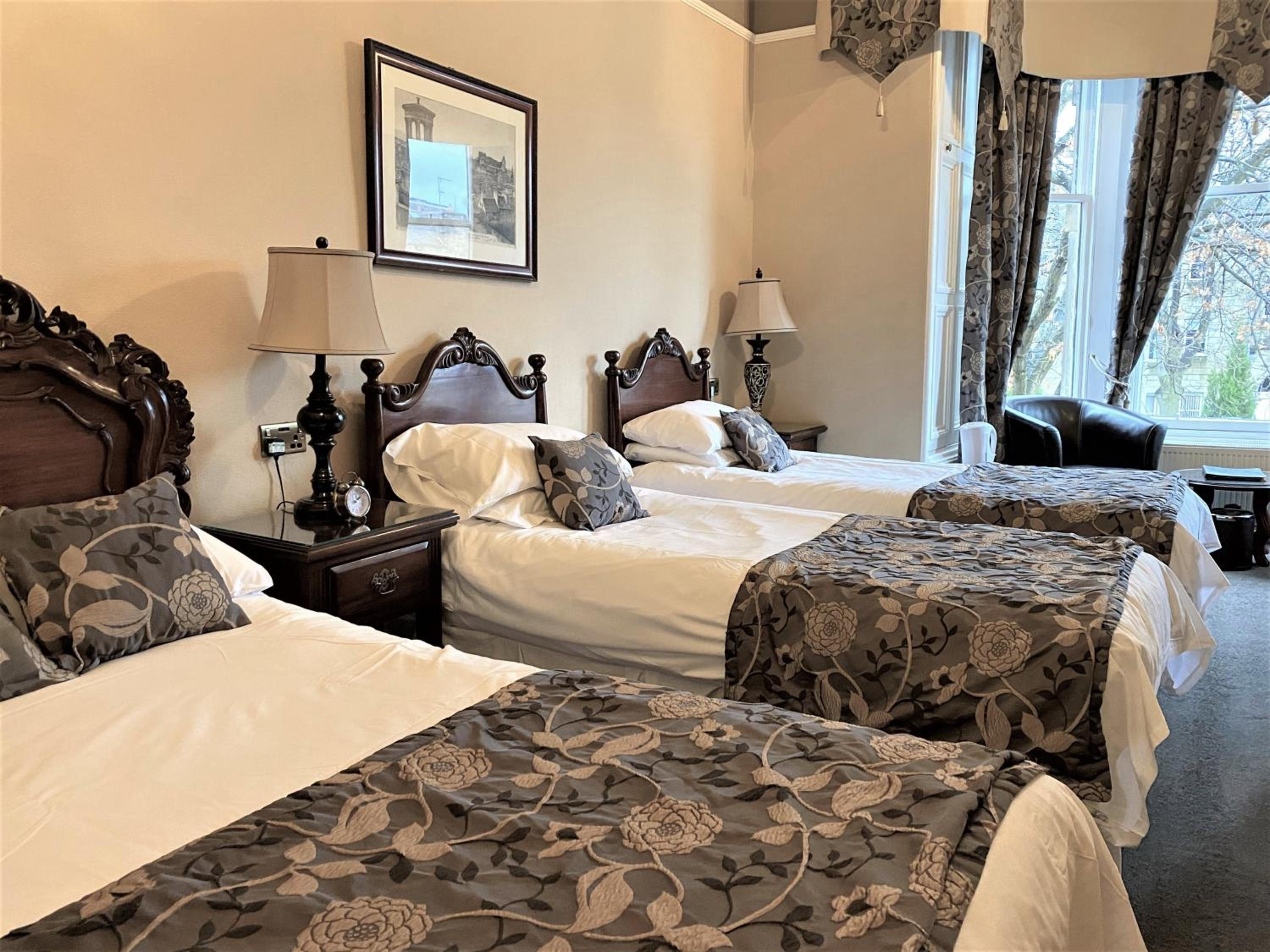 Deluxe Quadruple Room