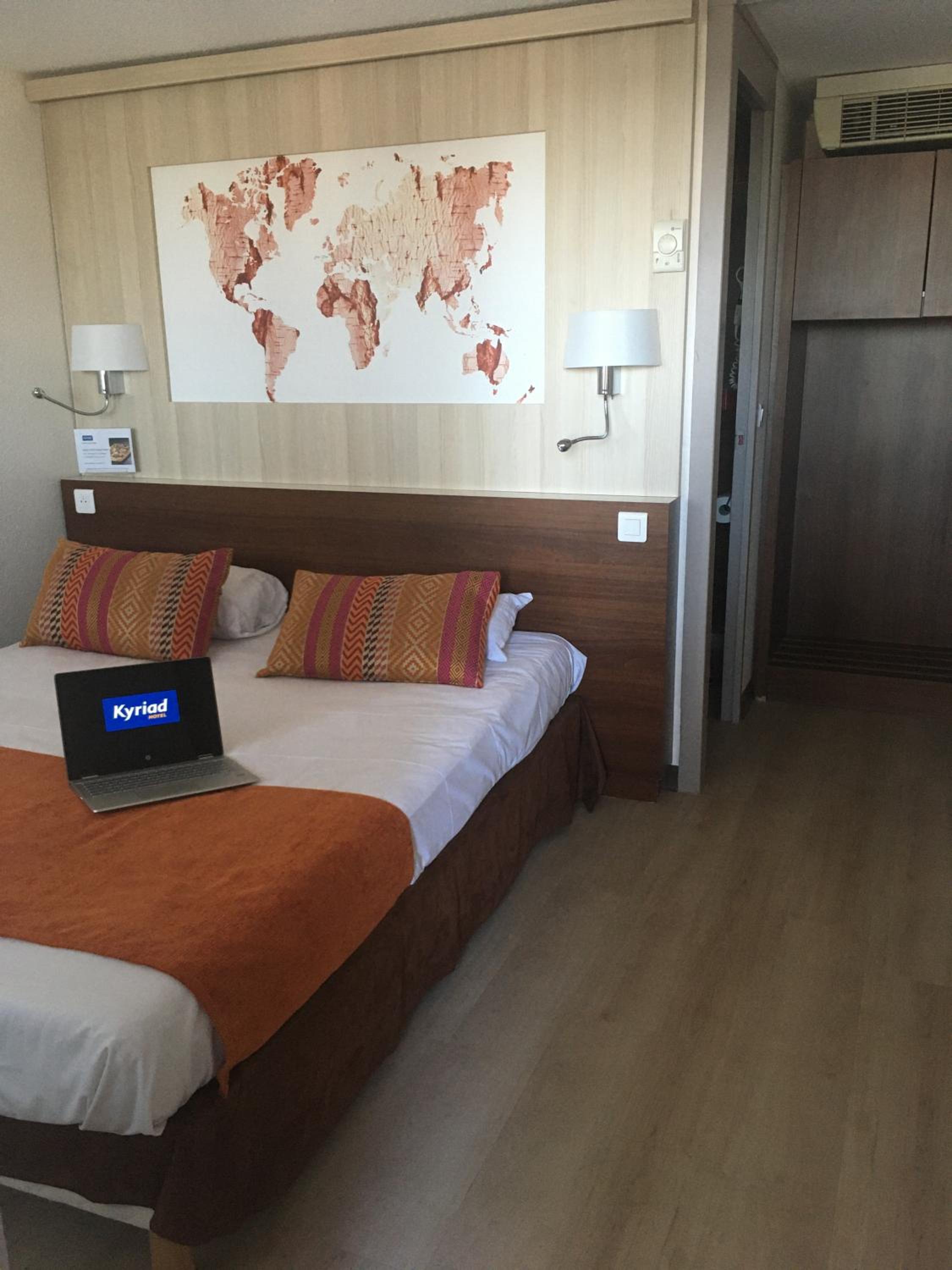 Double Room - Photo 8
