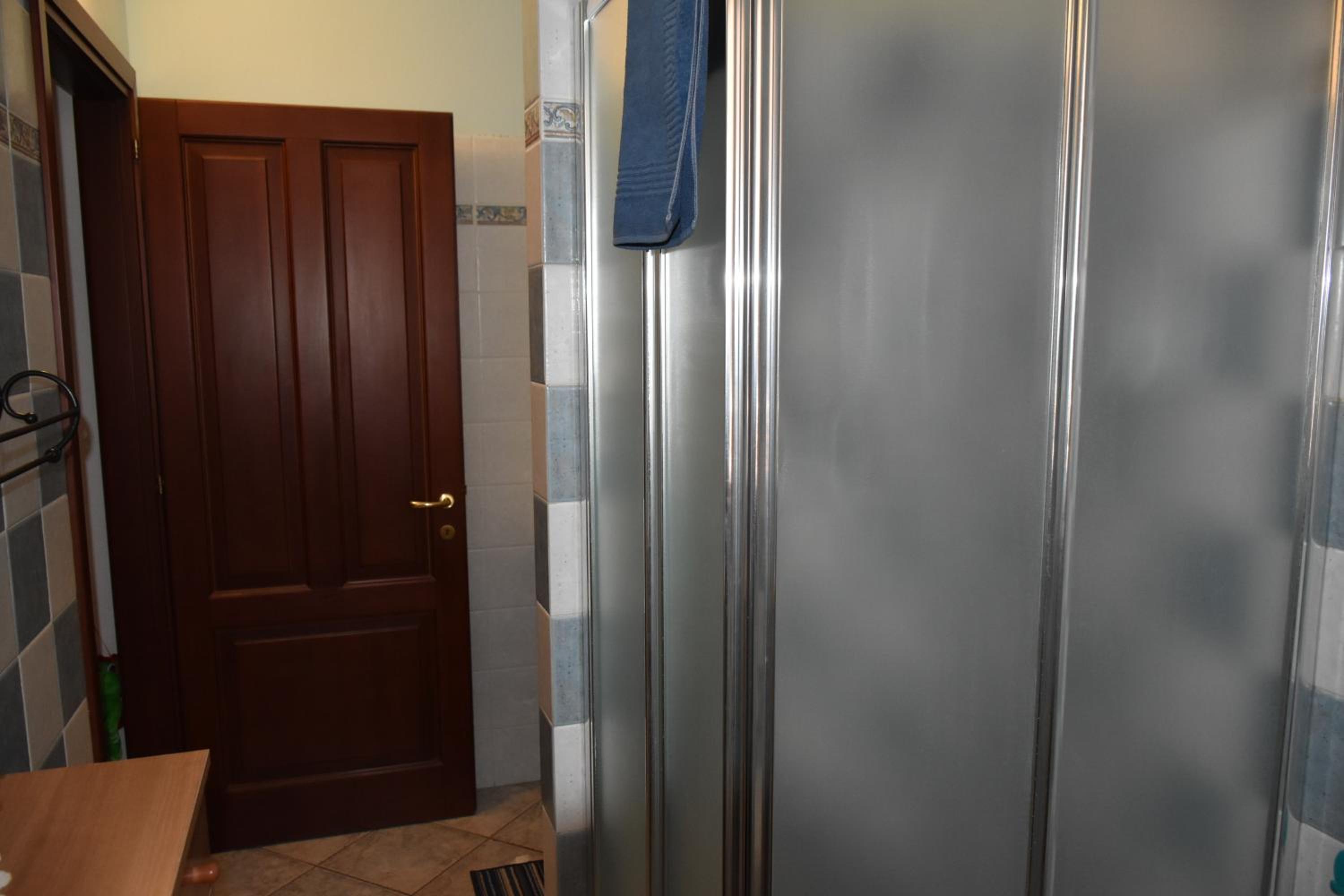 Deluxe Double or Twin Room - Photo 8