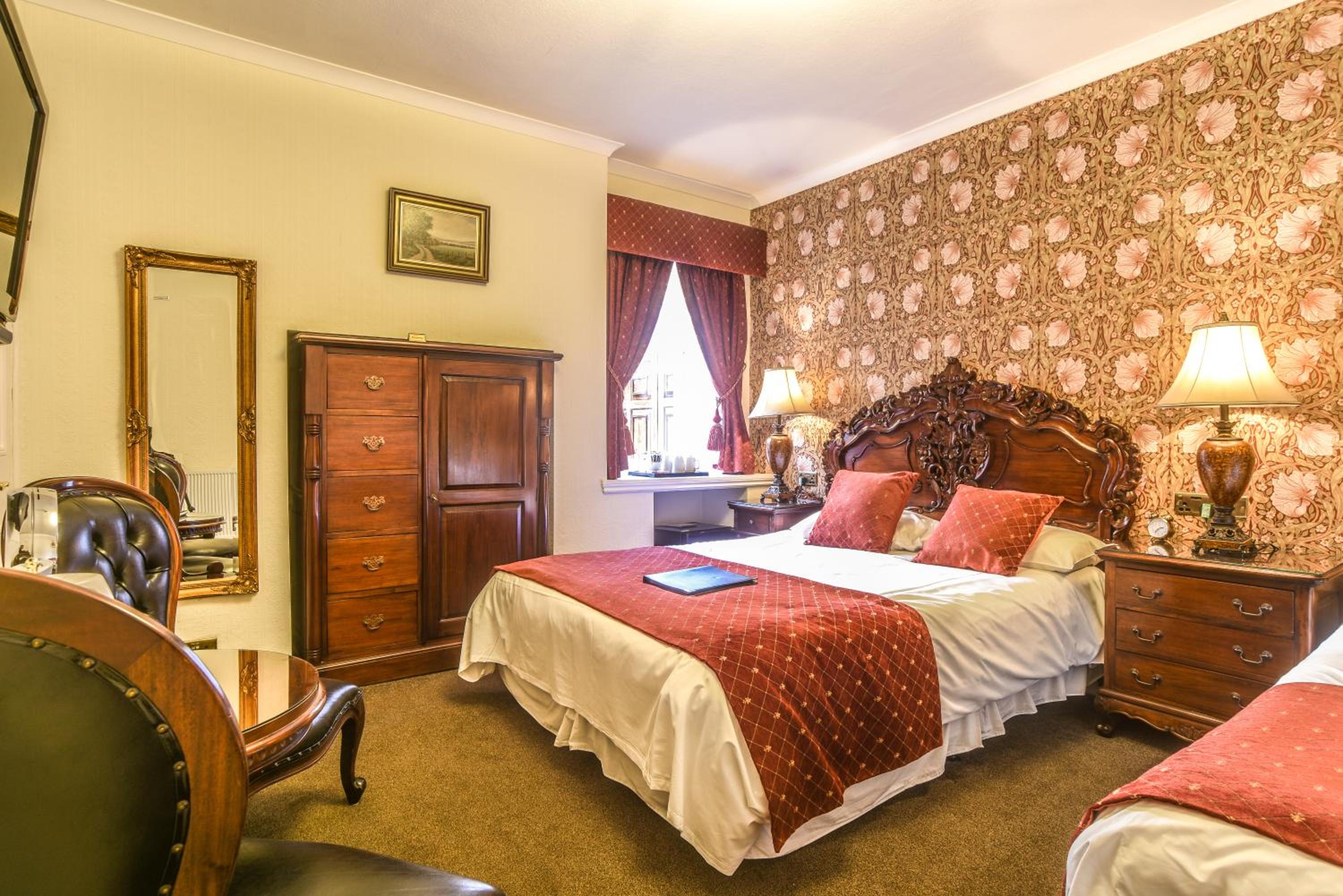 Superior Triple Room