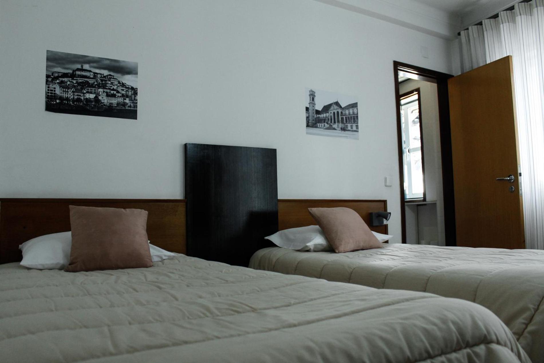Standard Twin Room - Photo 4