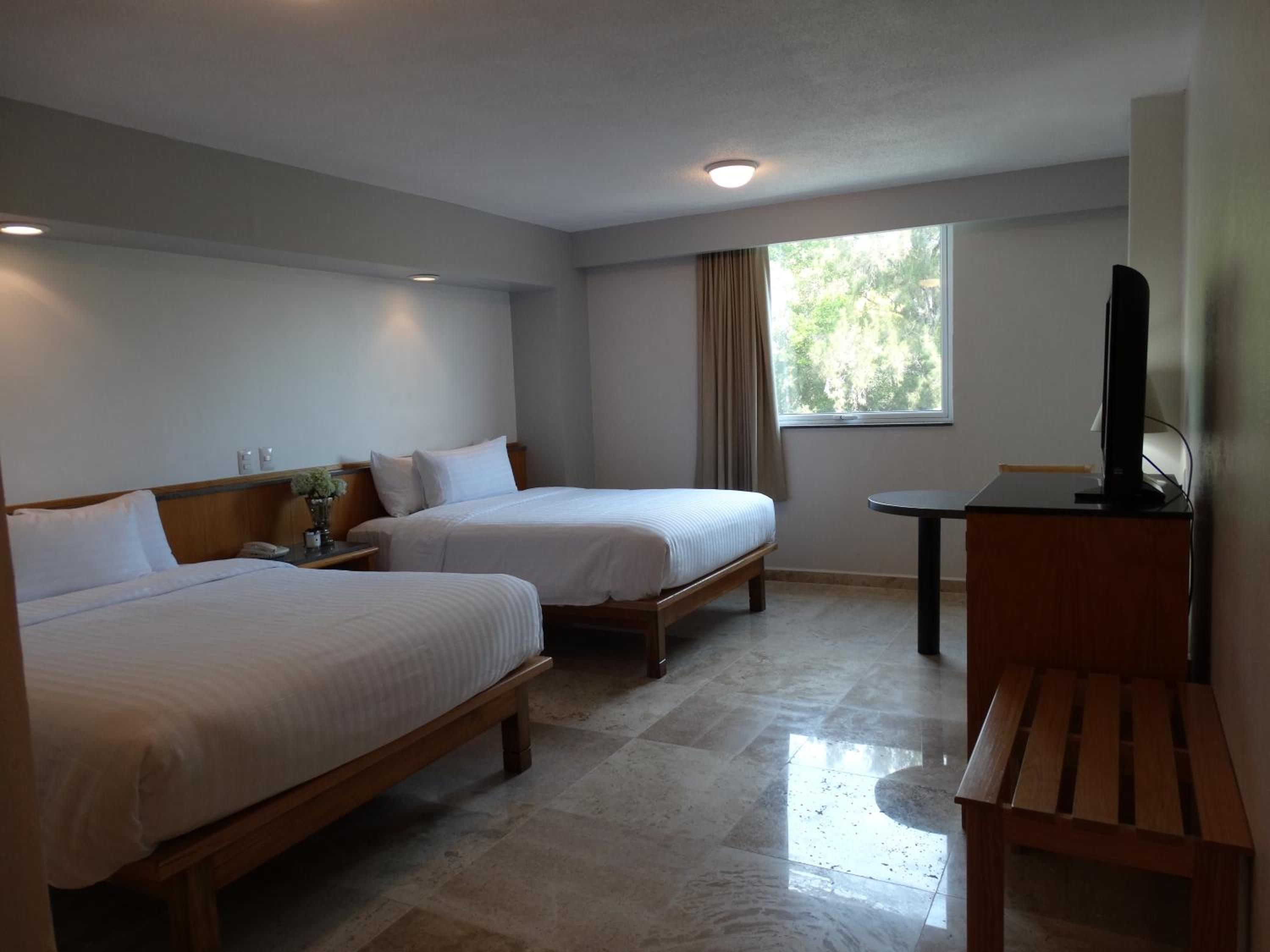 Double Room with Two Double Beds photo 3