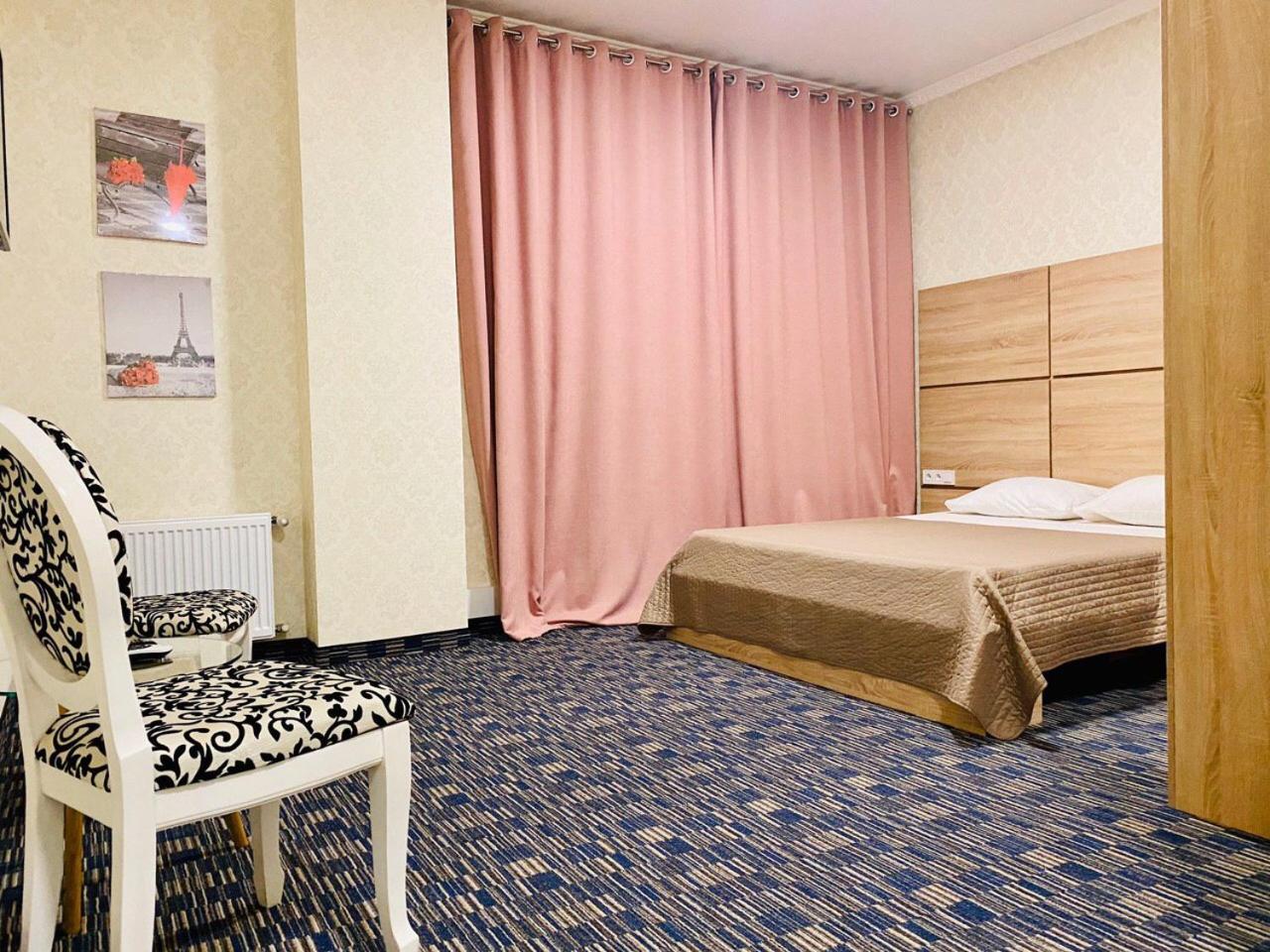 Budget Double Room ( No Window )