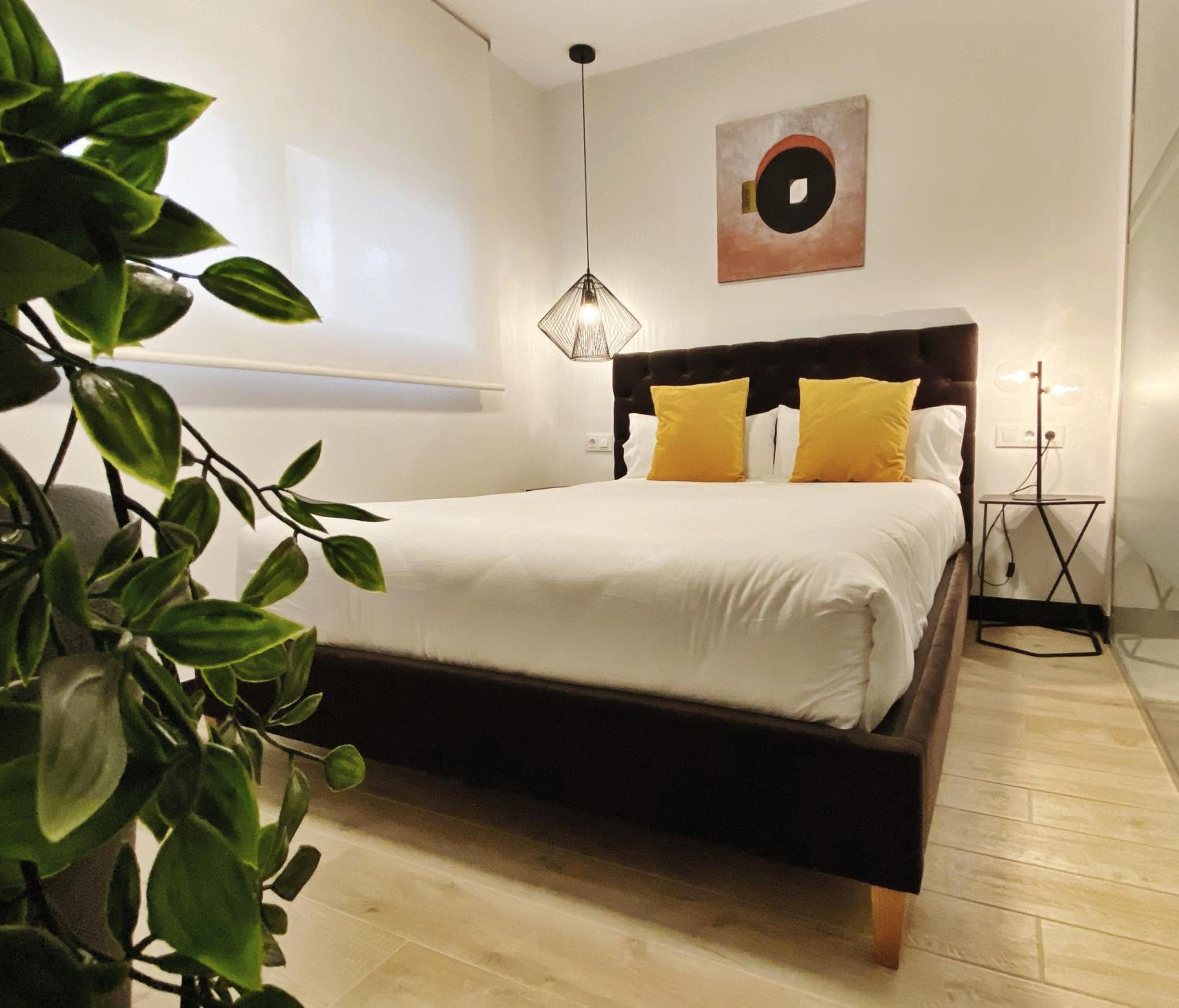 Standard Double Room - Photo 6