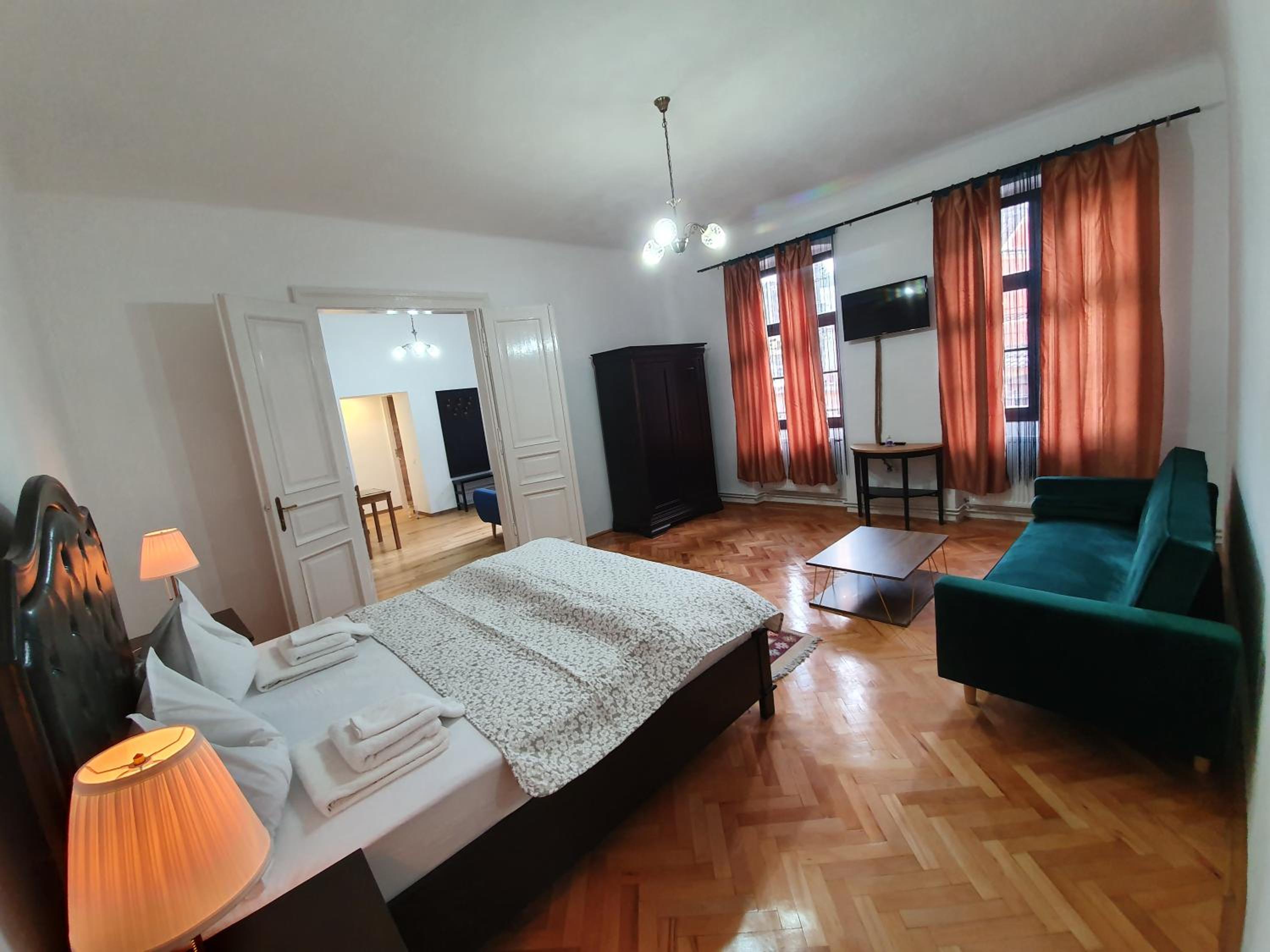 Deluxe Apartment - Photo 2