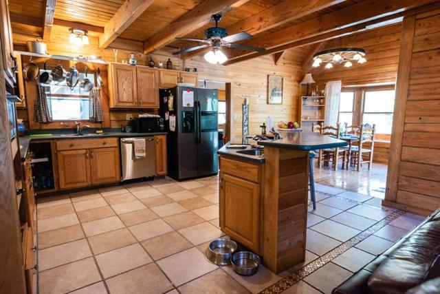 Three-Bedroom Chalet photo 3