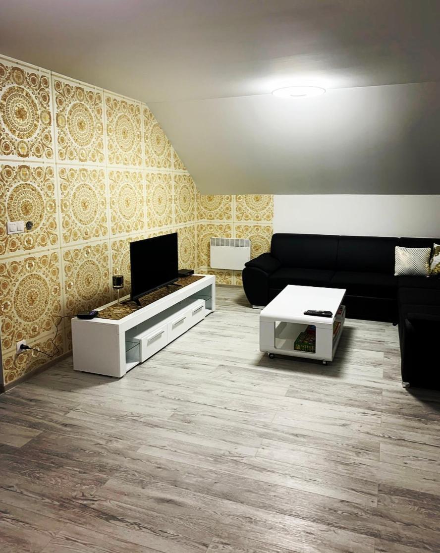 One-Bedroom Apartment - Photo 14
