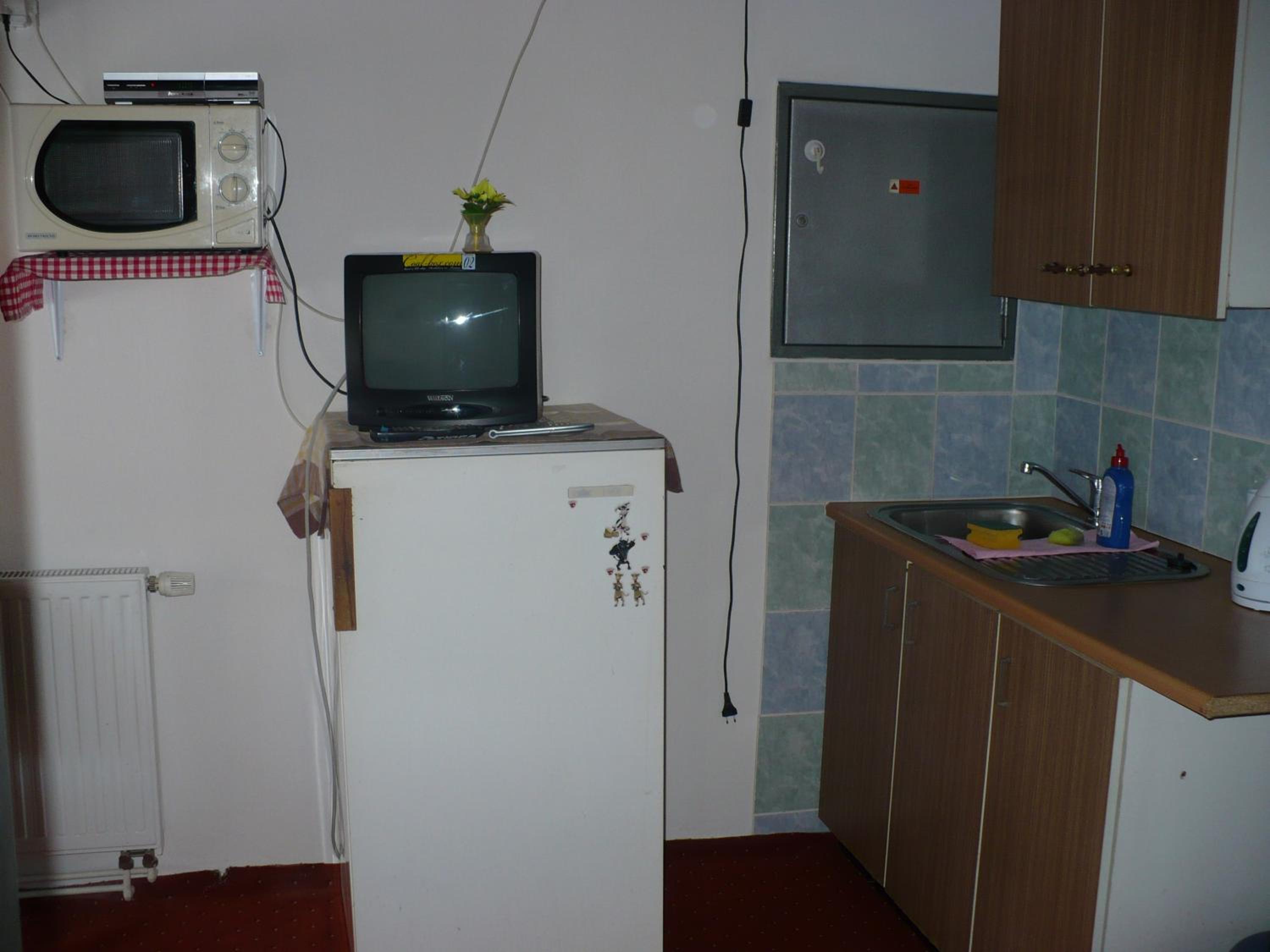 One-Bedroom Apartment photo 2