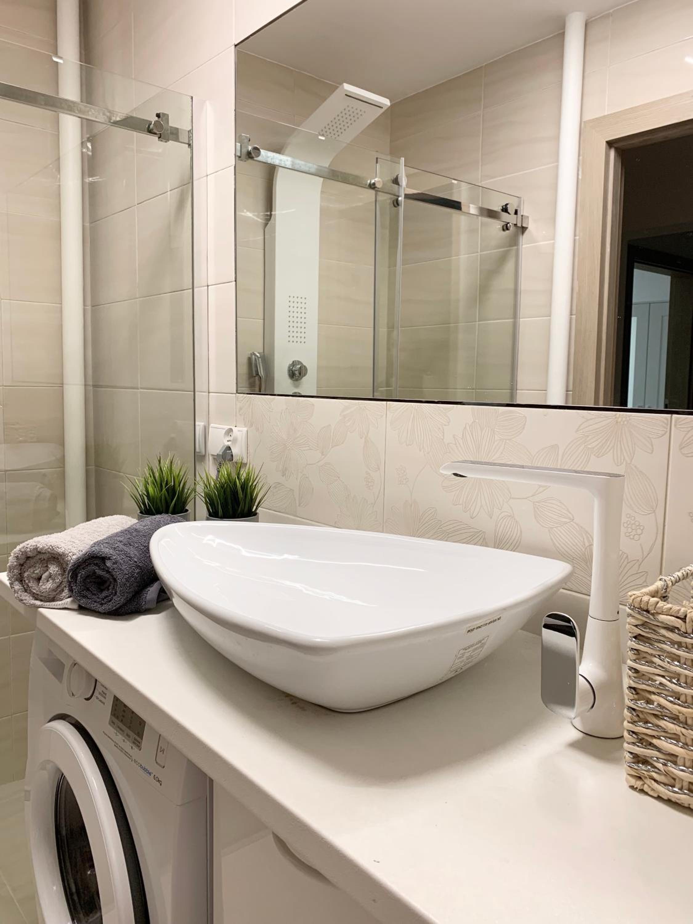 Two-Bedroom Apartment - Photo 9