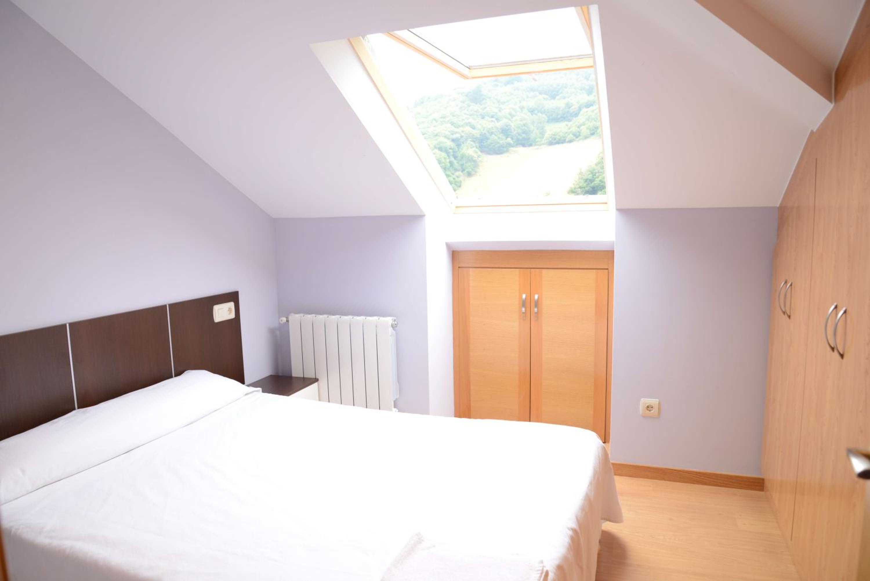 Apartment with Terrace - Photo 3