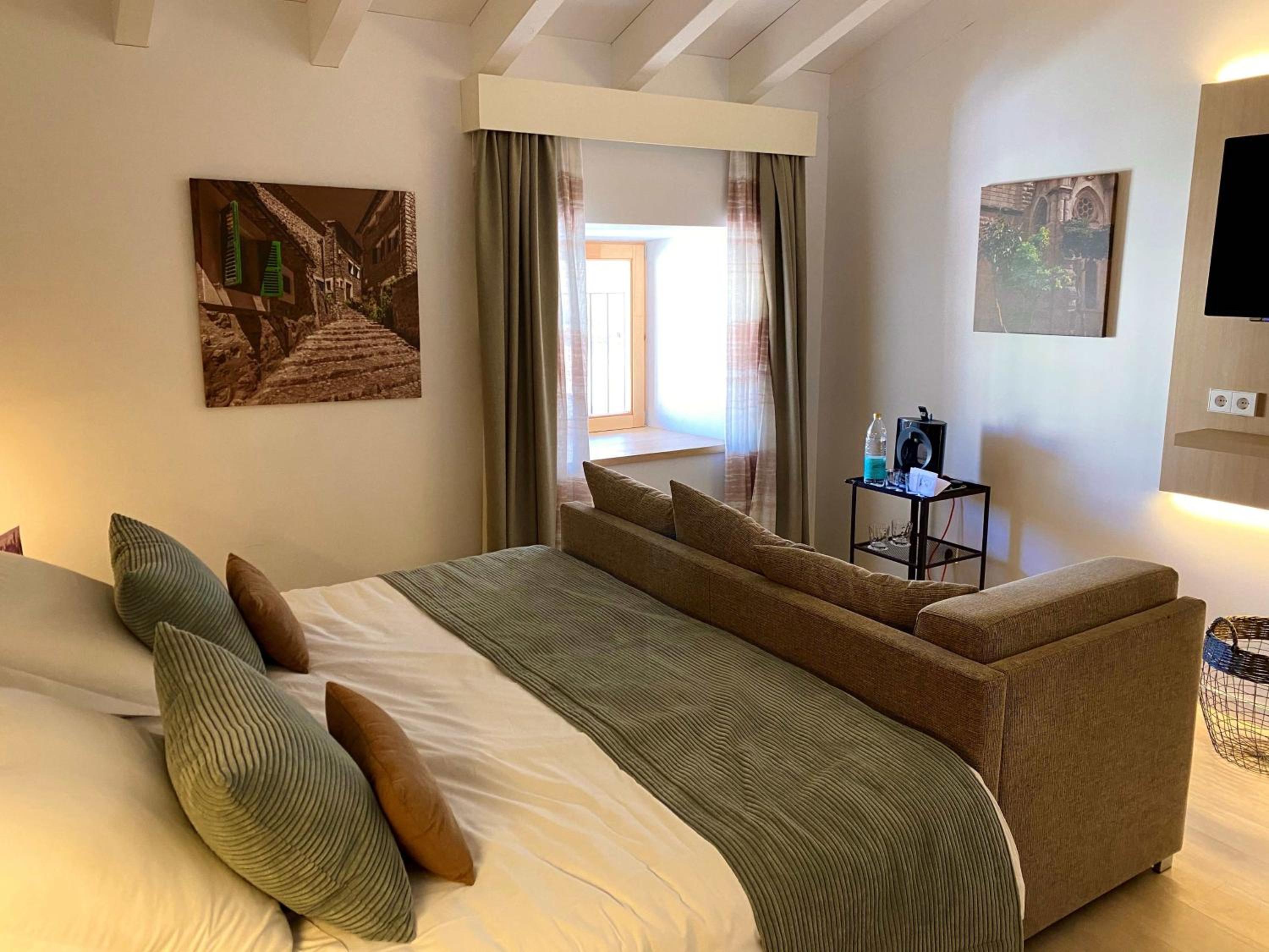 Junior Suite - Photo 1
