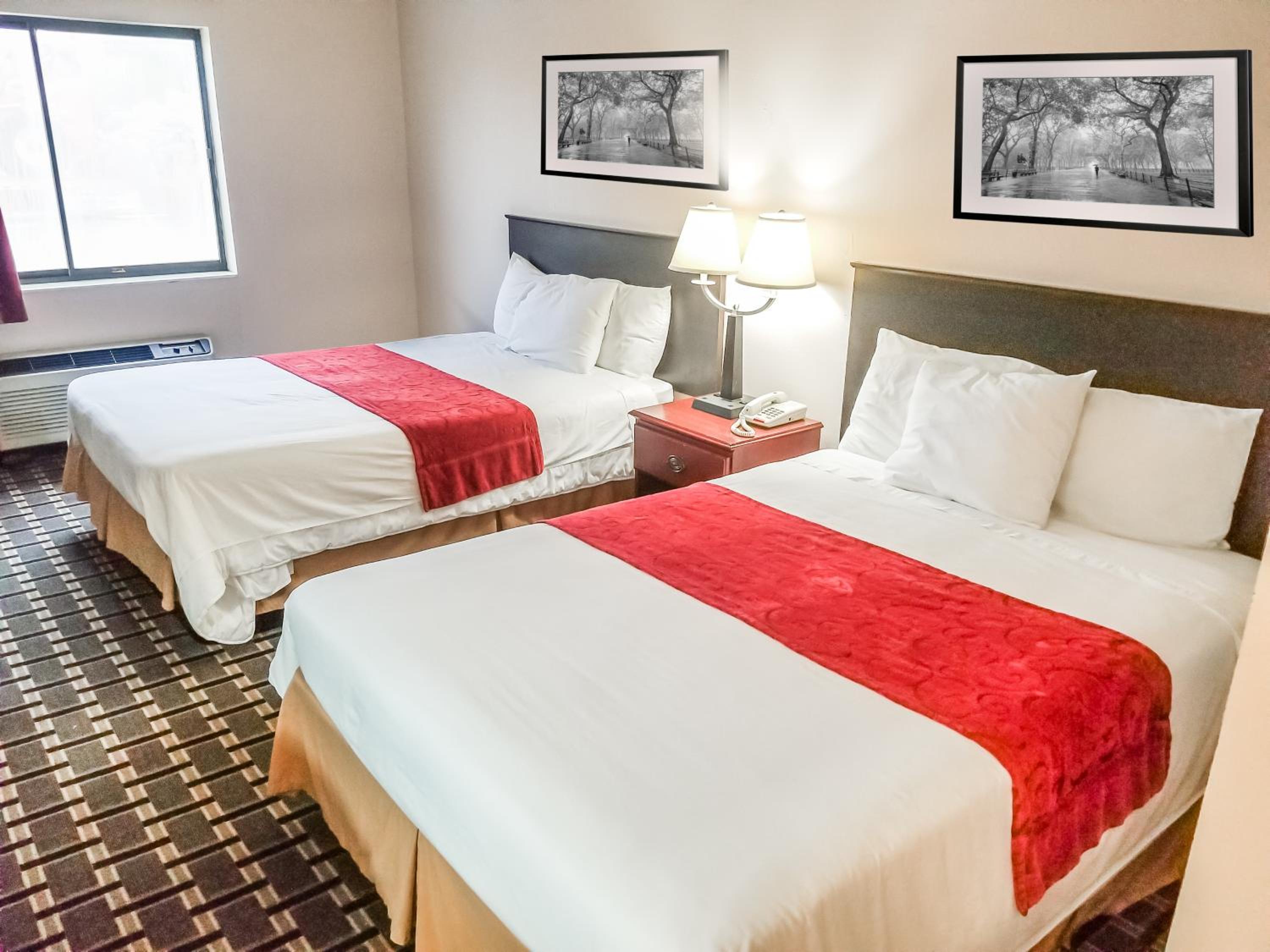 Double Room with Two Double Beds - Non-Smoking photo 1
